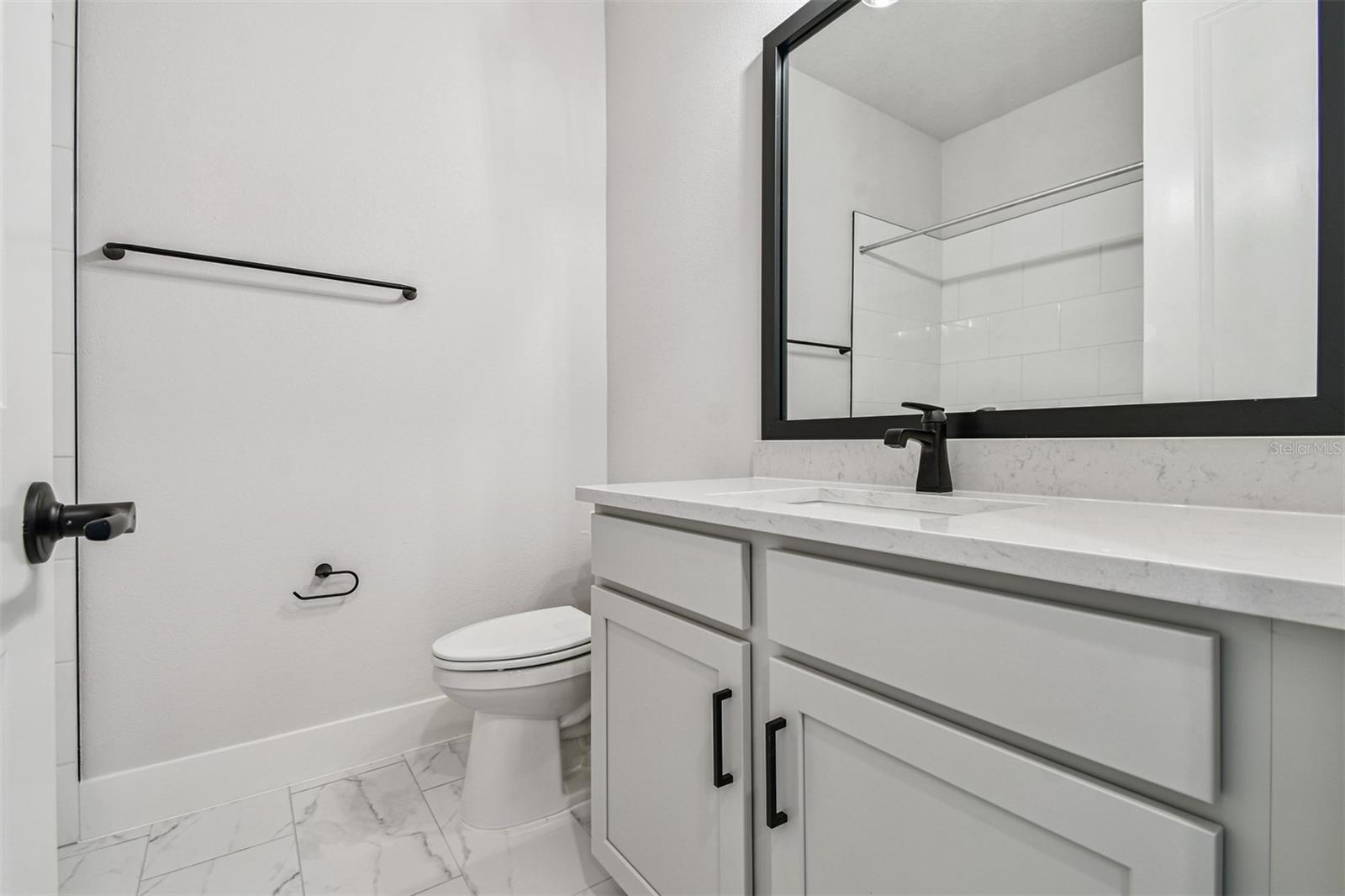 Image 27 of 42 For 10648 Crescent Creek Crossing