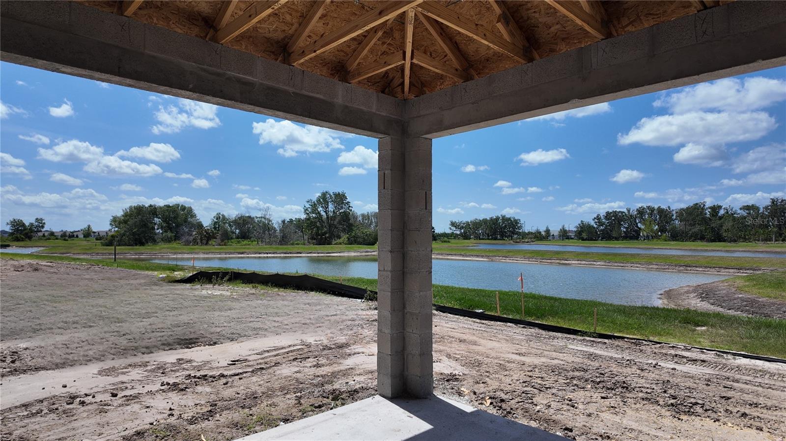 Image 8 of 14 For 10648 Crescent Creek Crossing
