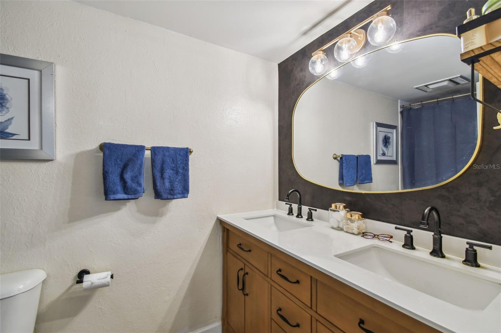 Image 13 of 67 For 4114 Pinelake Lane 202