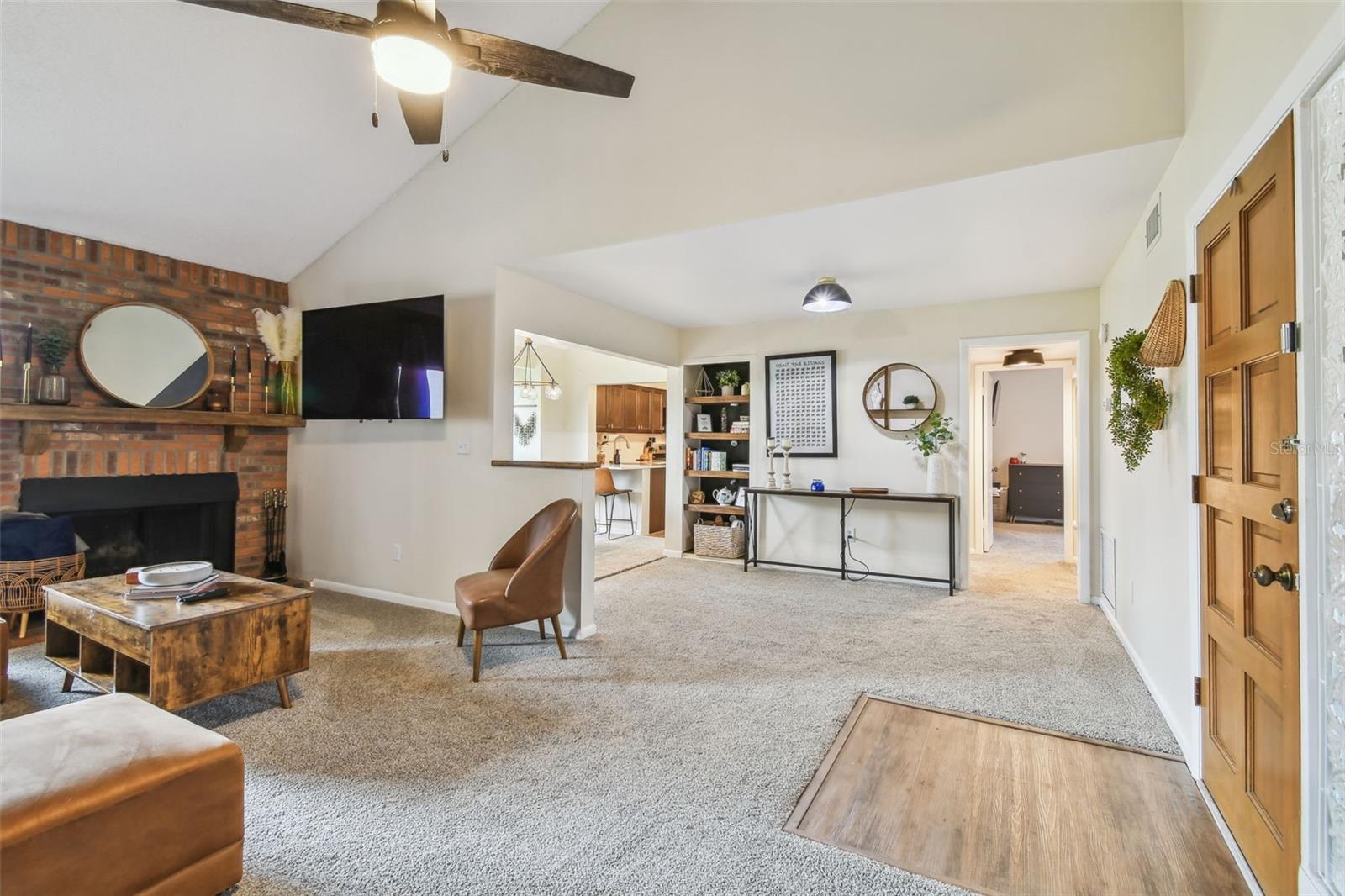 Image 19 of 67 For 4114 Pinelake Lane 202