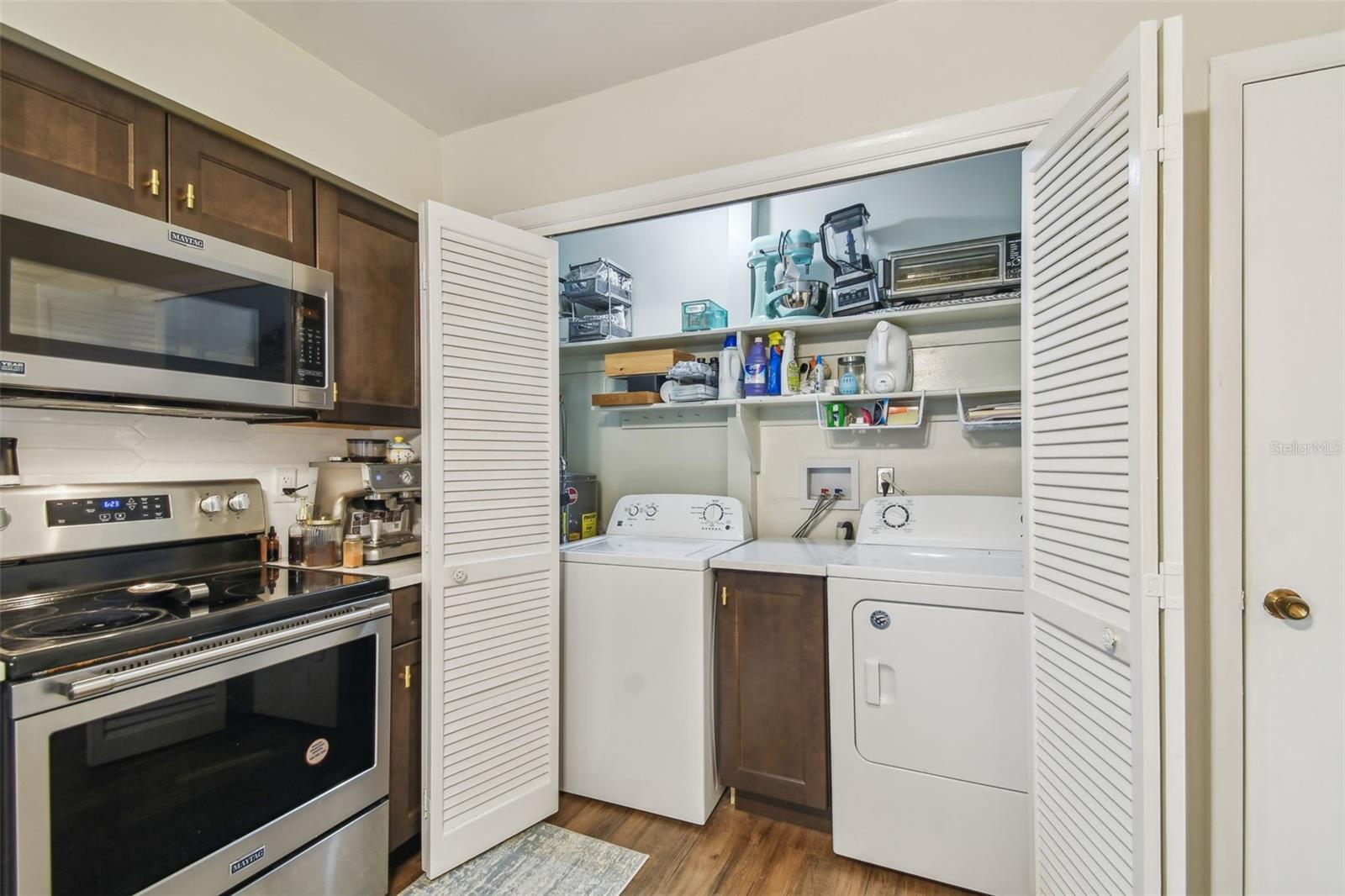 Image 27 of 67 For 4114 Pinelake Lane 202