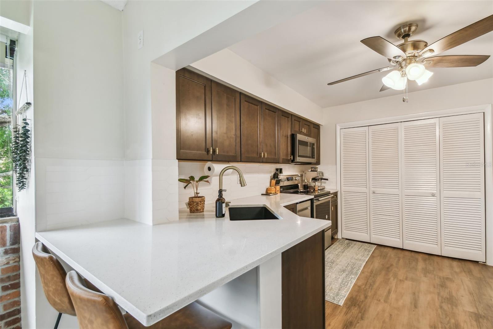 Image 33 of 67 For 4114 Pinelake Lane 202