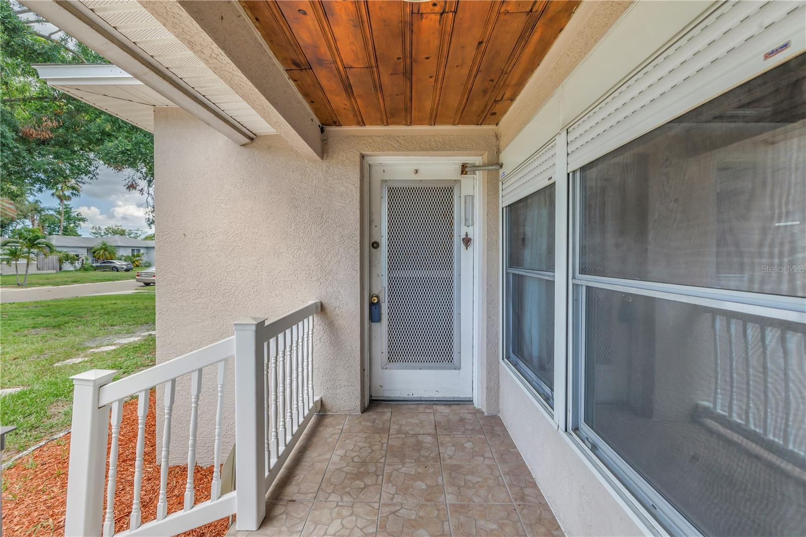 Image 7 of 37 For 2415 York Street N