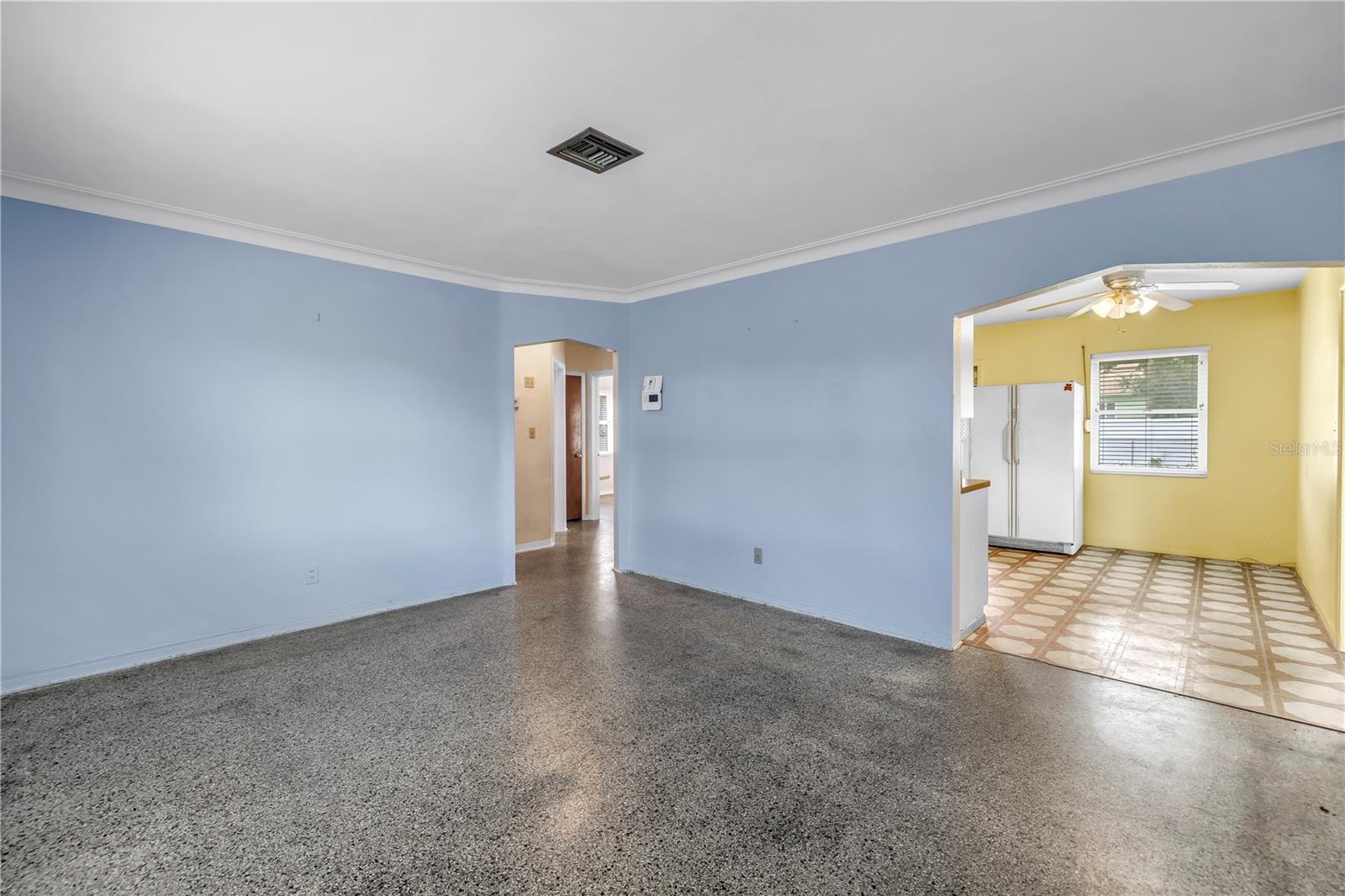 Image 8 of 37 For 2415 York Street N