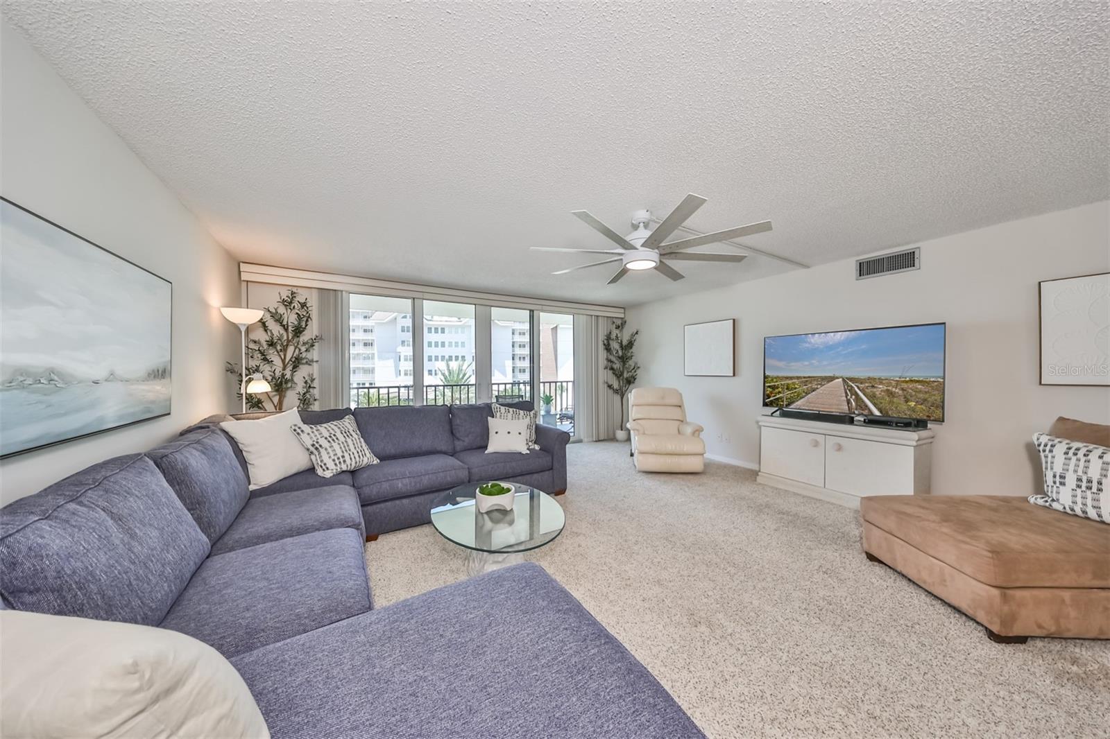 Image 11 of 44 For 1591 Gulf Boulevard 304s