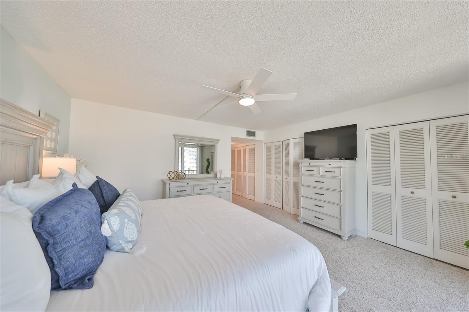 Image 16 of 44 For 1591 Gulf Boulevard 304s