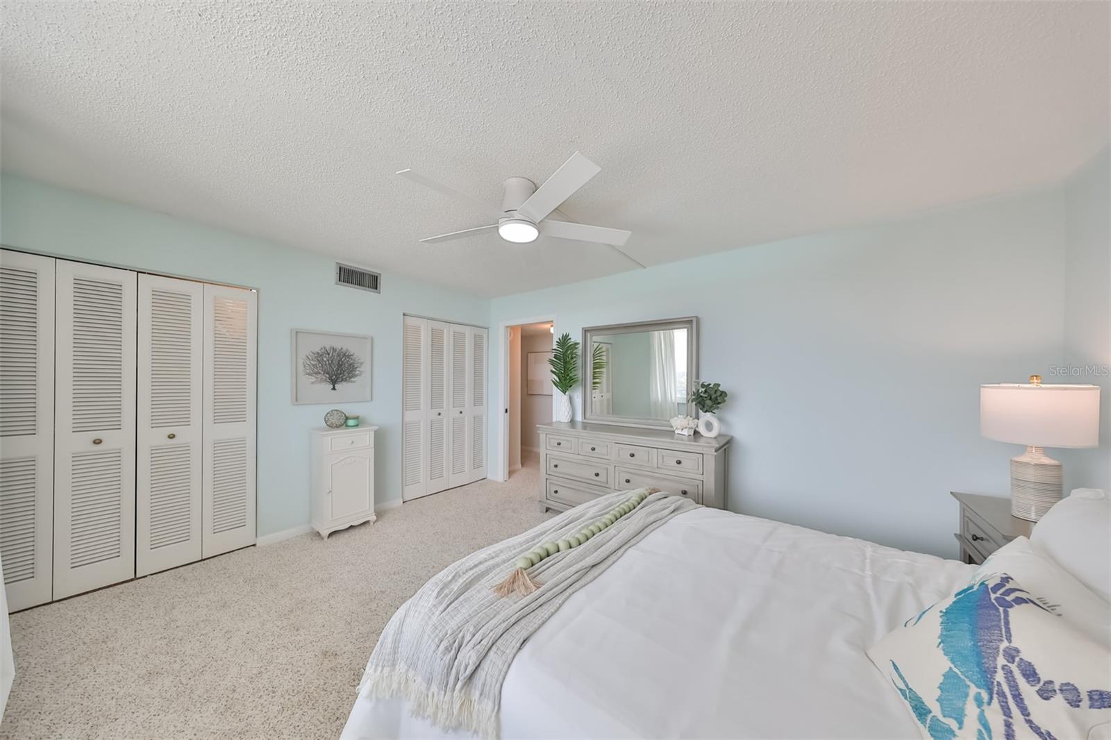 Image 20 of 44 For 1591 Gulf Boulevard 304s