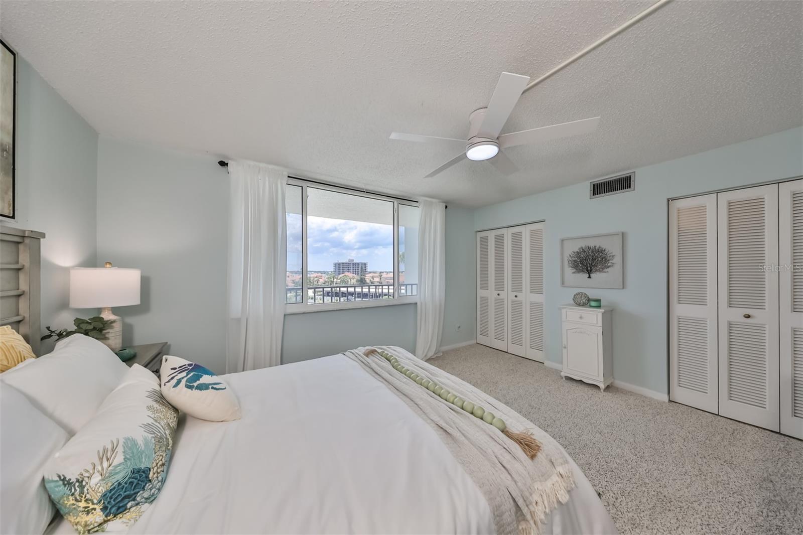 Image 22 of 44 For 1591 Gulf Boulevard 304s