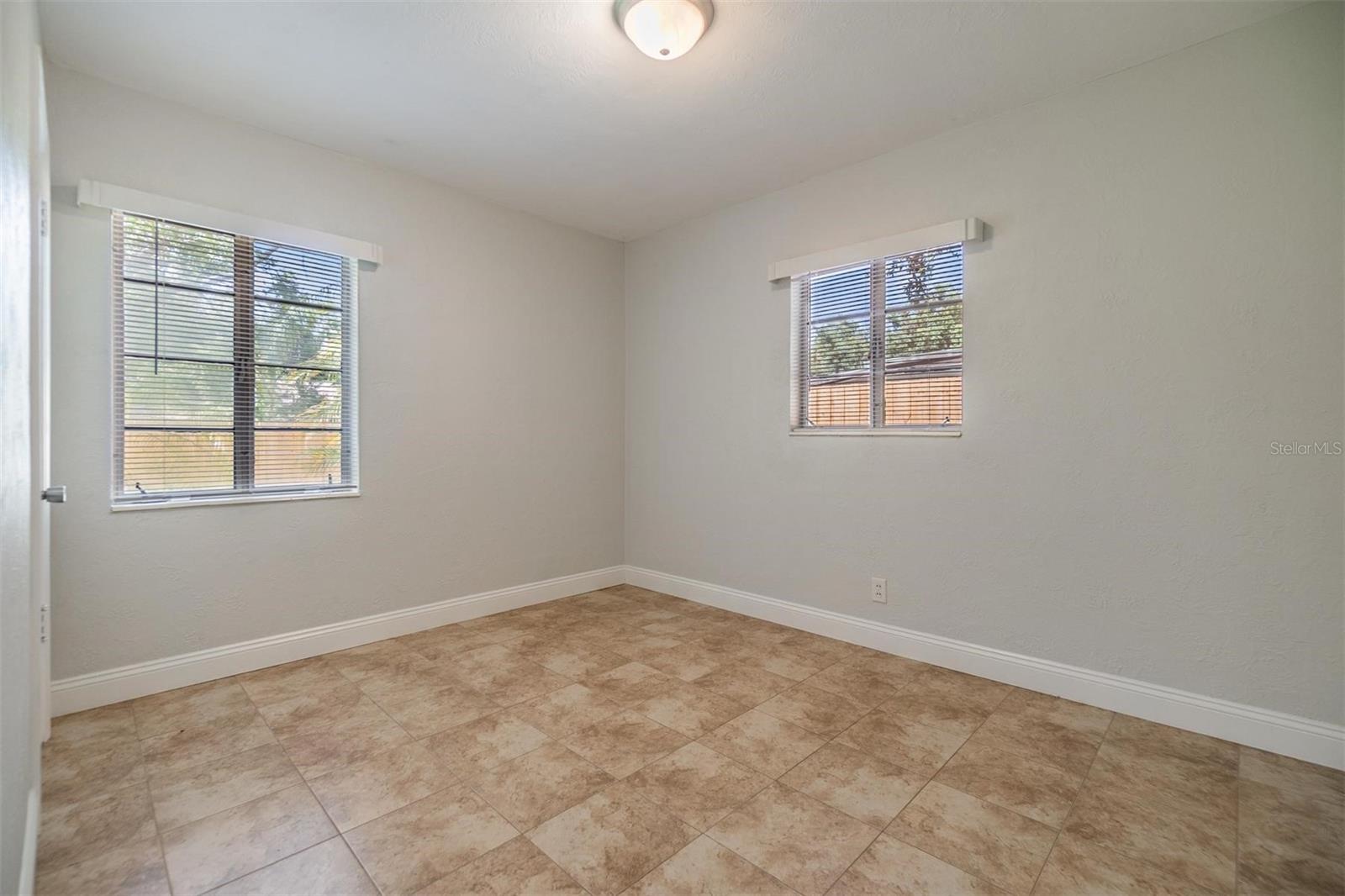 Image 18 of 26 For 201 Alva Street