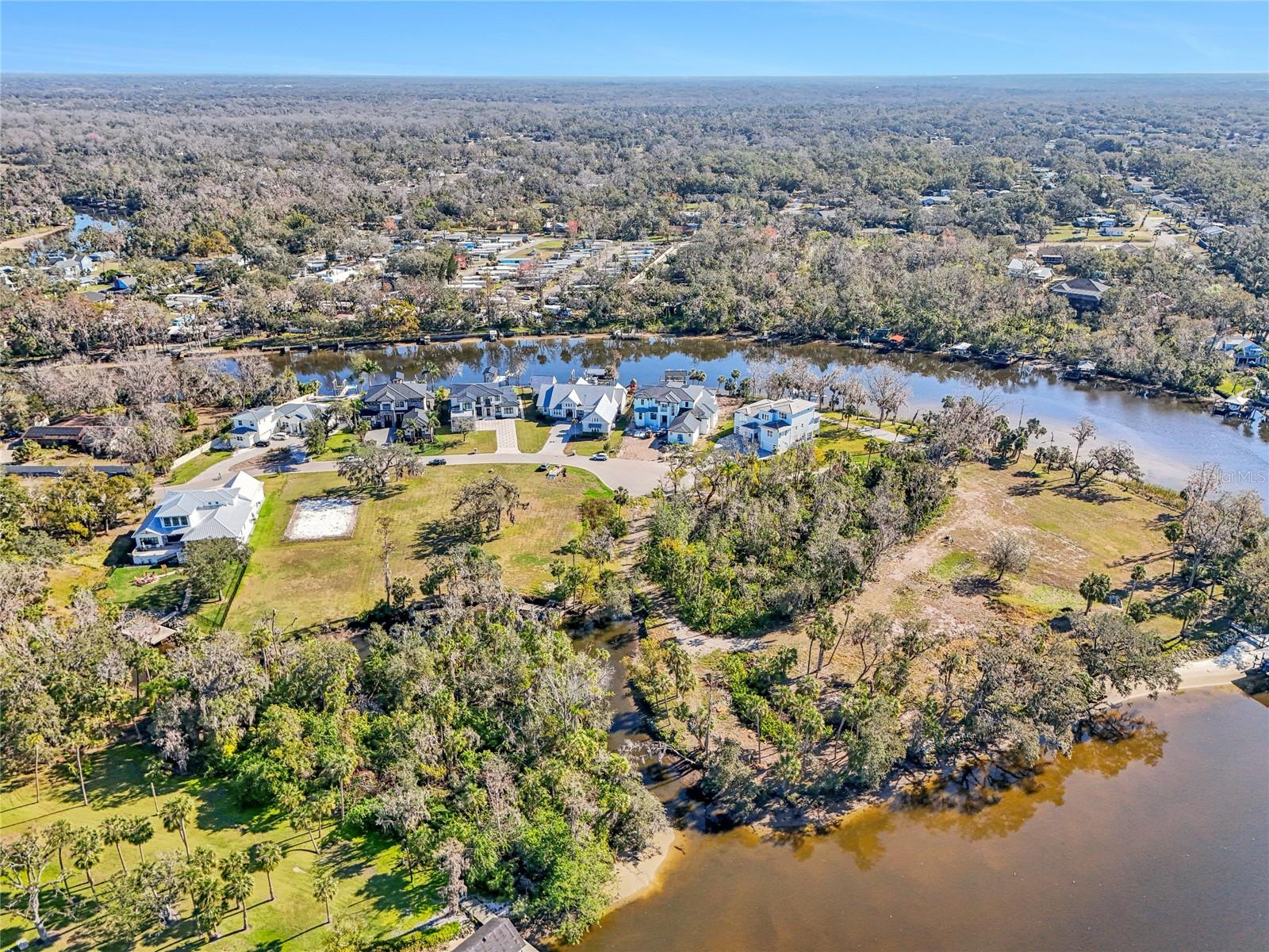 Image 10 of 19 For 8331 Alafia Pointe Drive