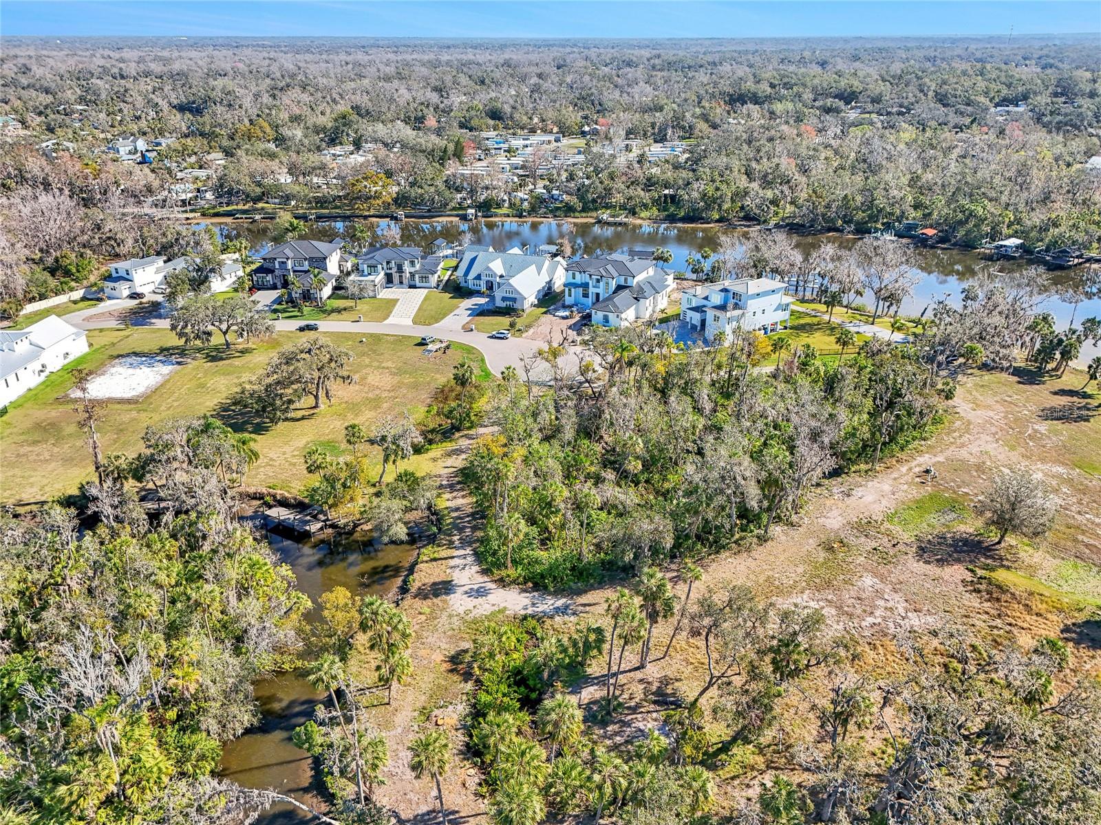 Image 17 of 19 For 8331 Alafia Pointe Drive