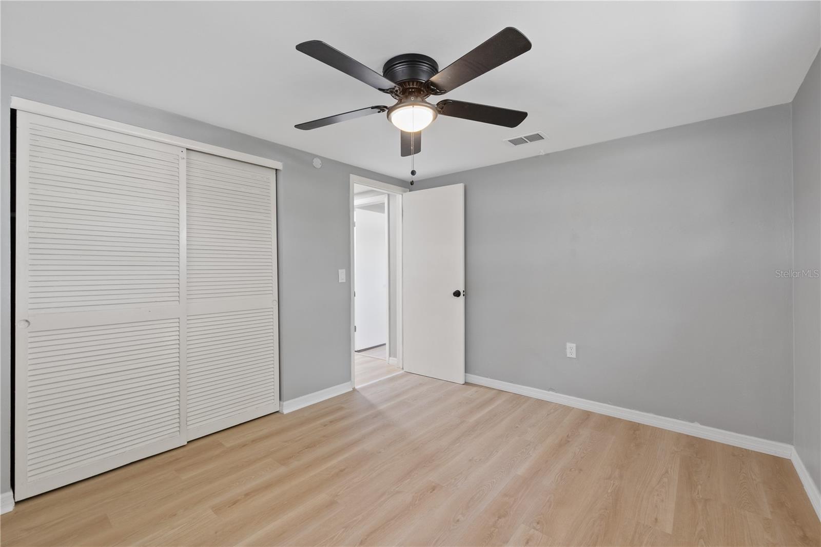 Image 22 of 30 For 4430 Shoreline Drive