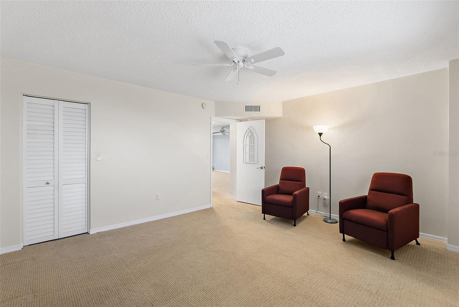 Image 20 of 26 For 700 Beach Drive Ne 606