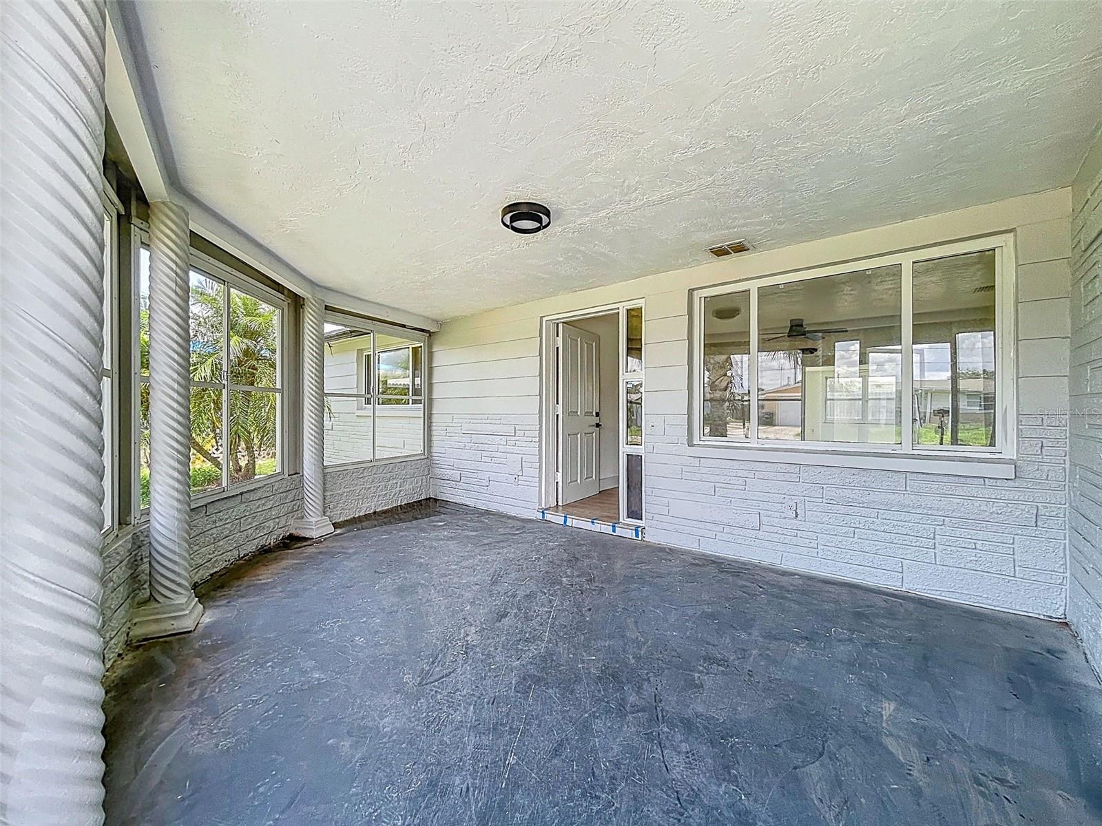 Image 5 of 45 For 2115 Erin Dr