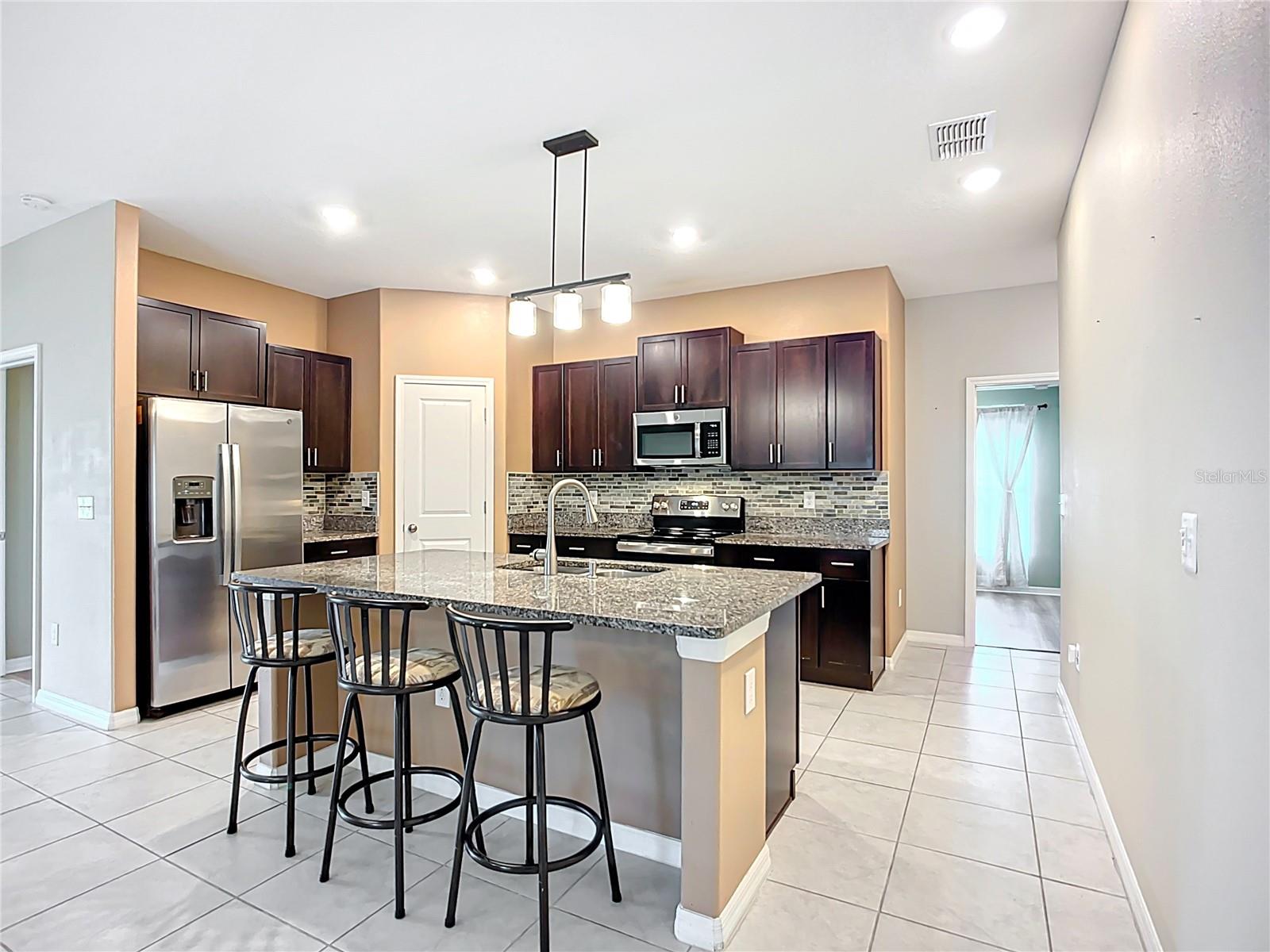 Image 10 of 75 For 15611 Demory Point Place