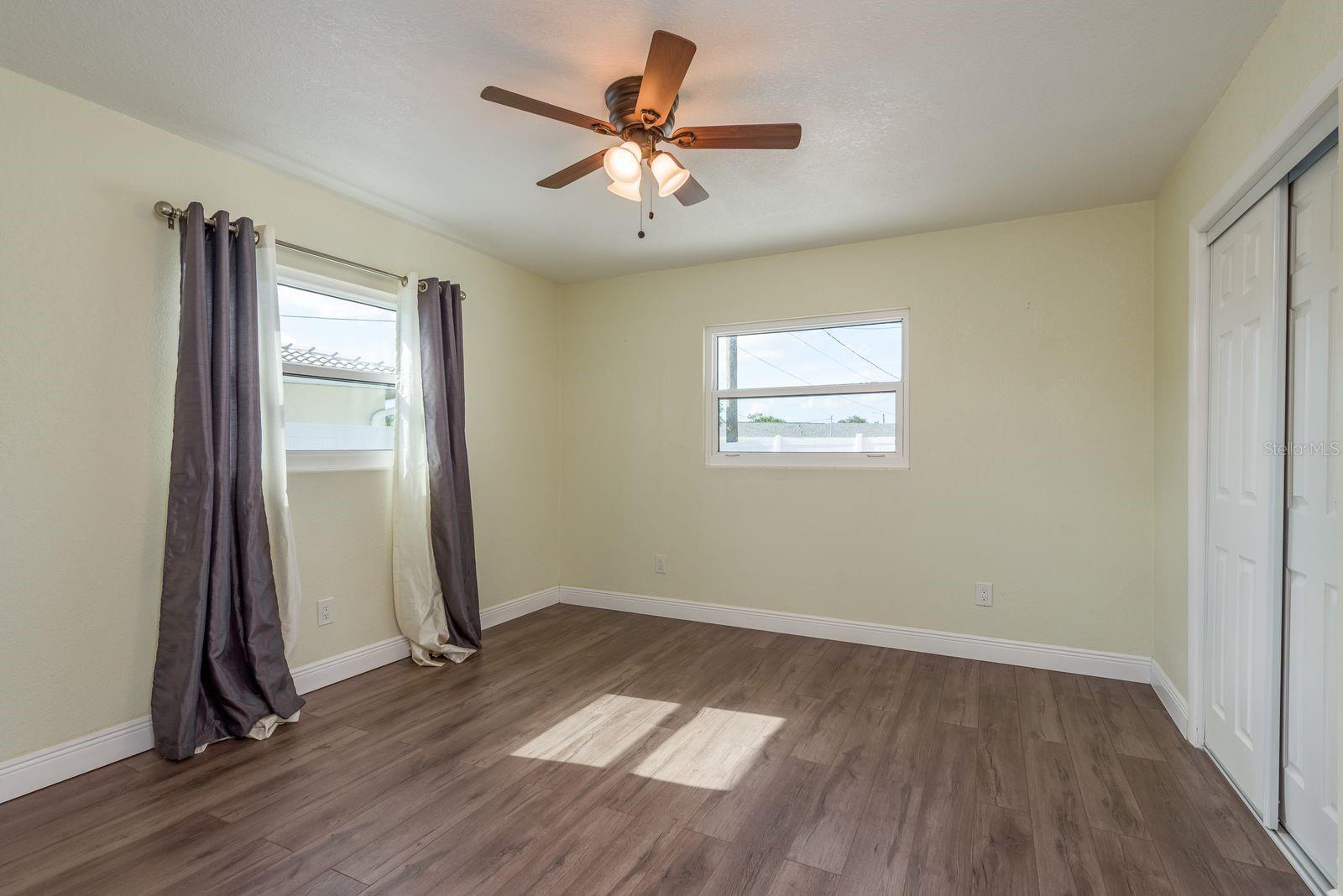 Image 10 of 27 For 2165 Campus Drive