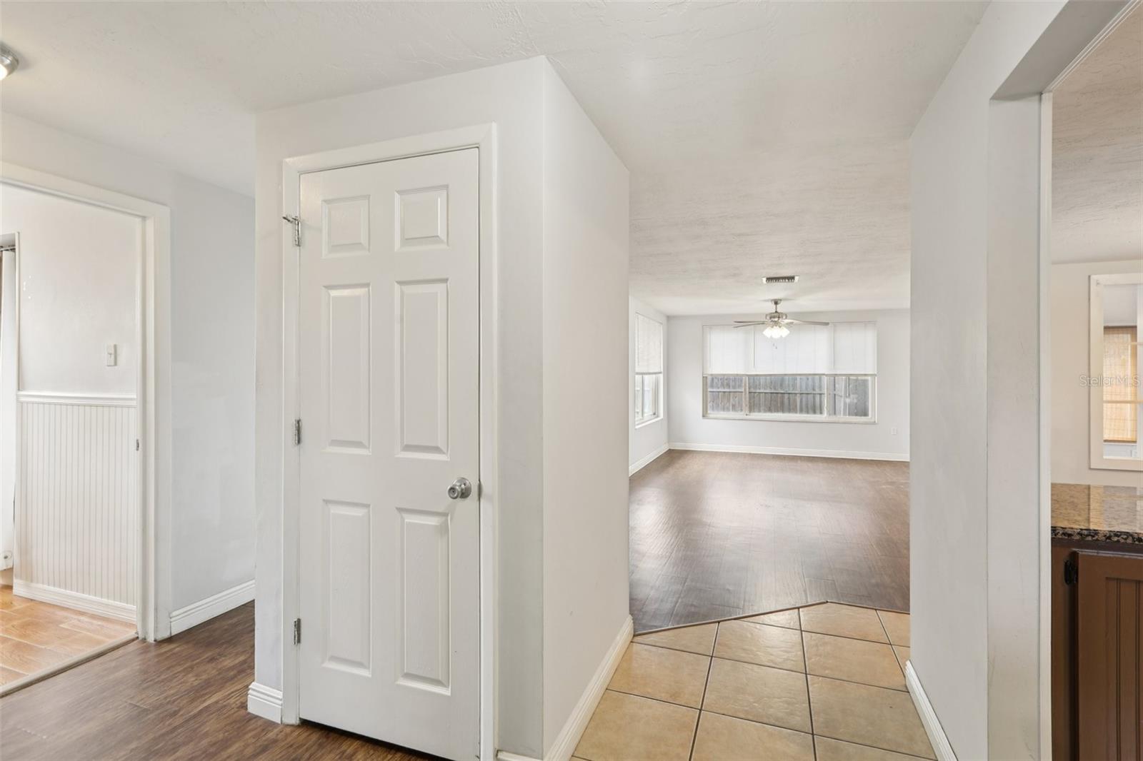 Image 3 of 26 For 10336 Alice M Court