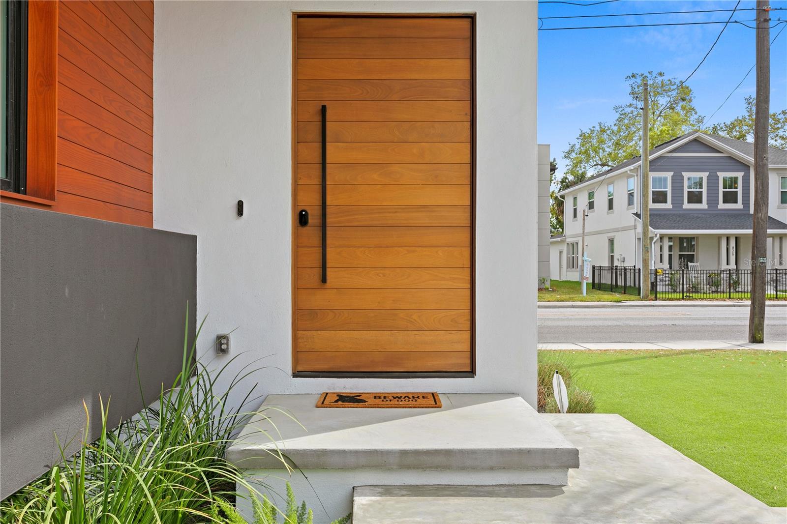 Image 4 of 58 For 2701 Poplar Avenue