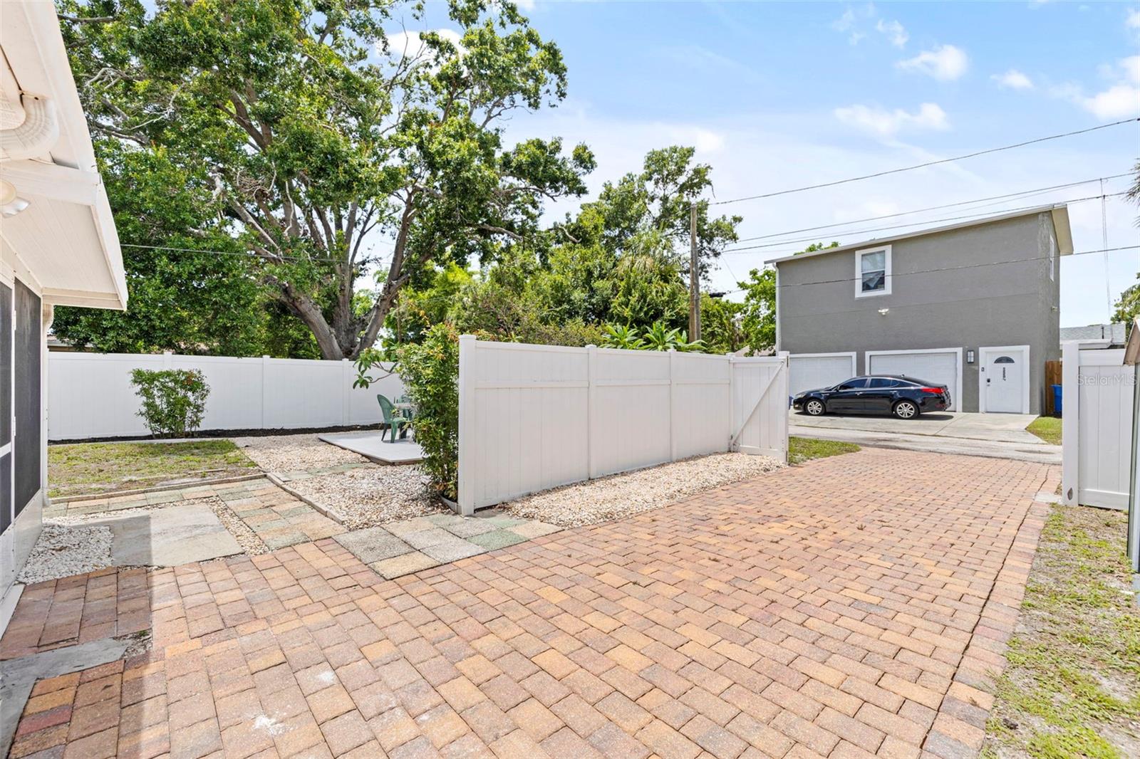 Image 21 of 22 For 5221 4th Avenue N