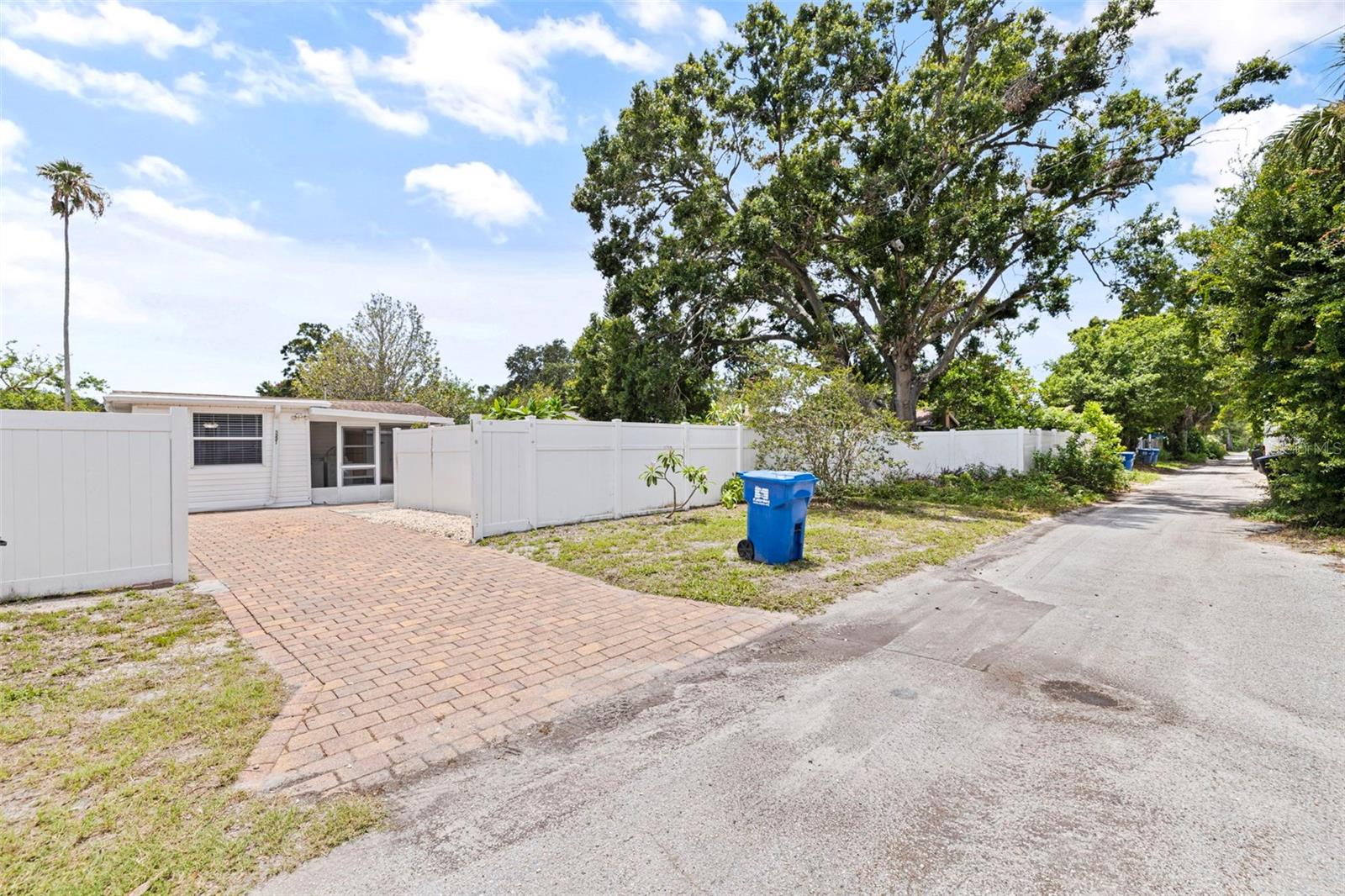 Image 22 of 22 For 5221 4th Avenue N