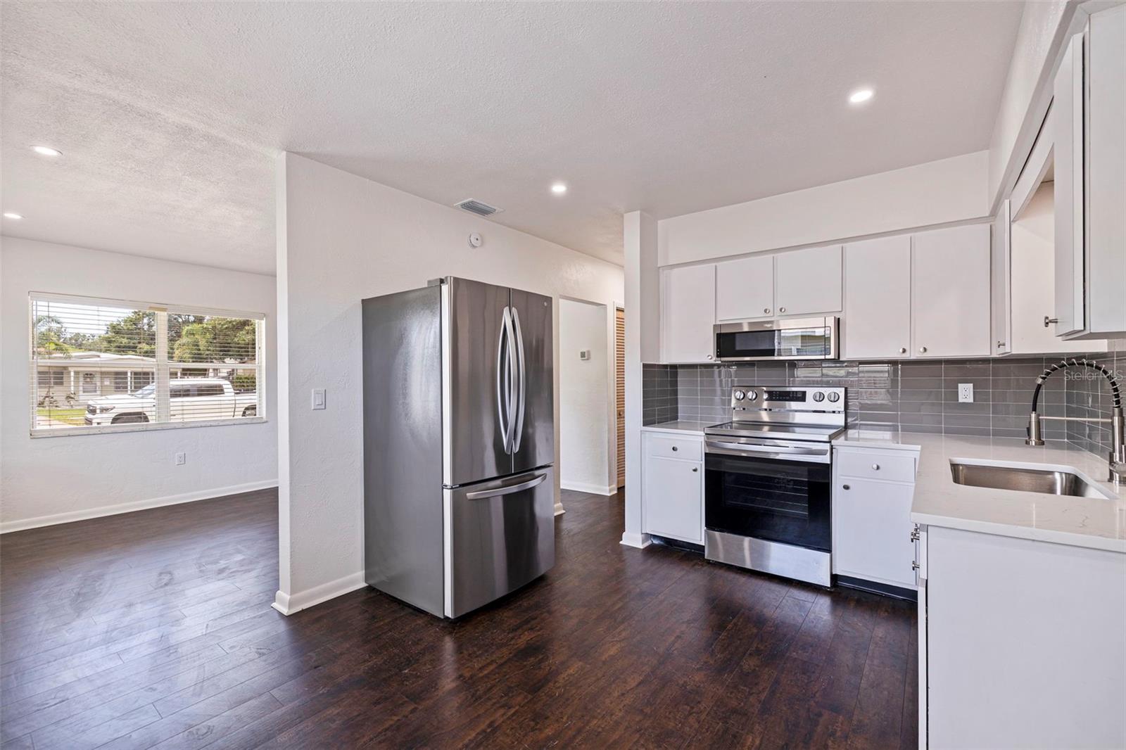 Image 5 of 22 For 5221 4th Avenue N