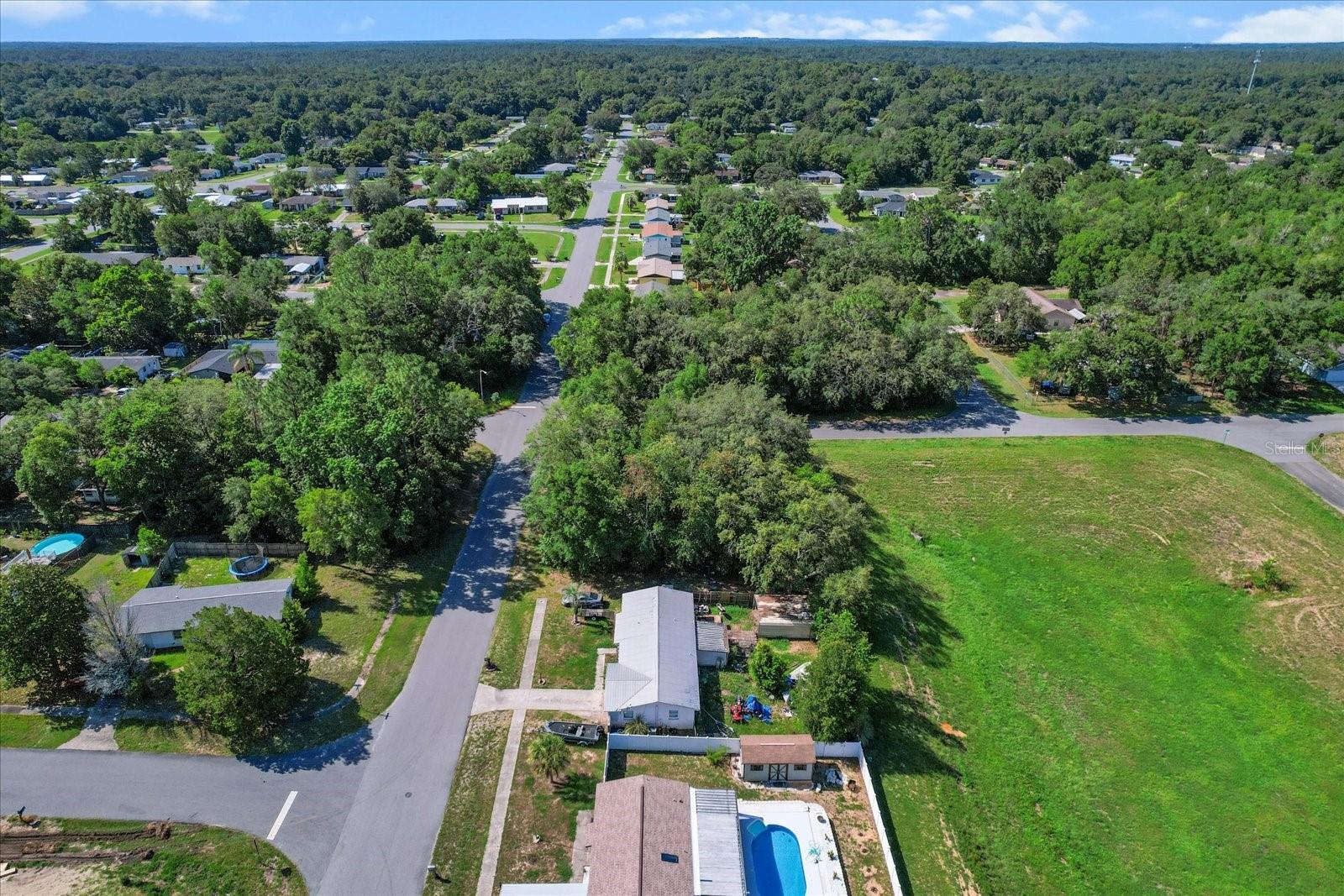 Listing photo id 12 for 9440 Caressa Way