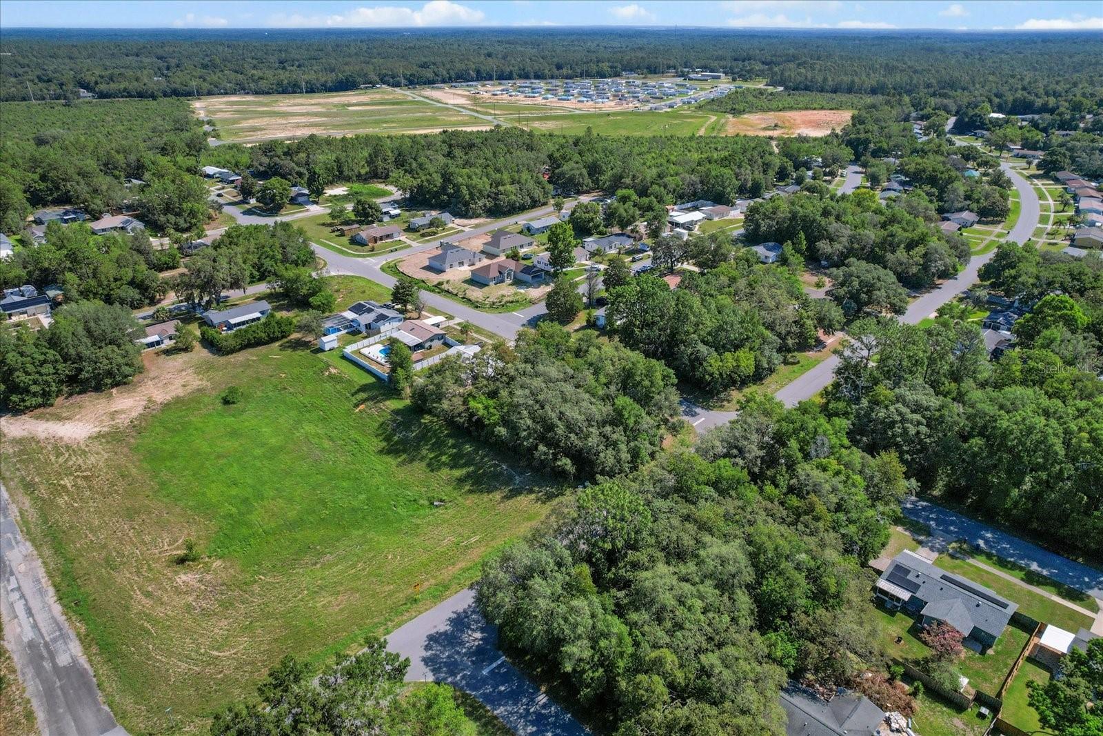 Listing photo id 13 for 9440 Caressa Way
