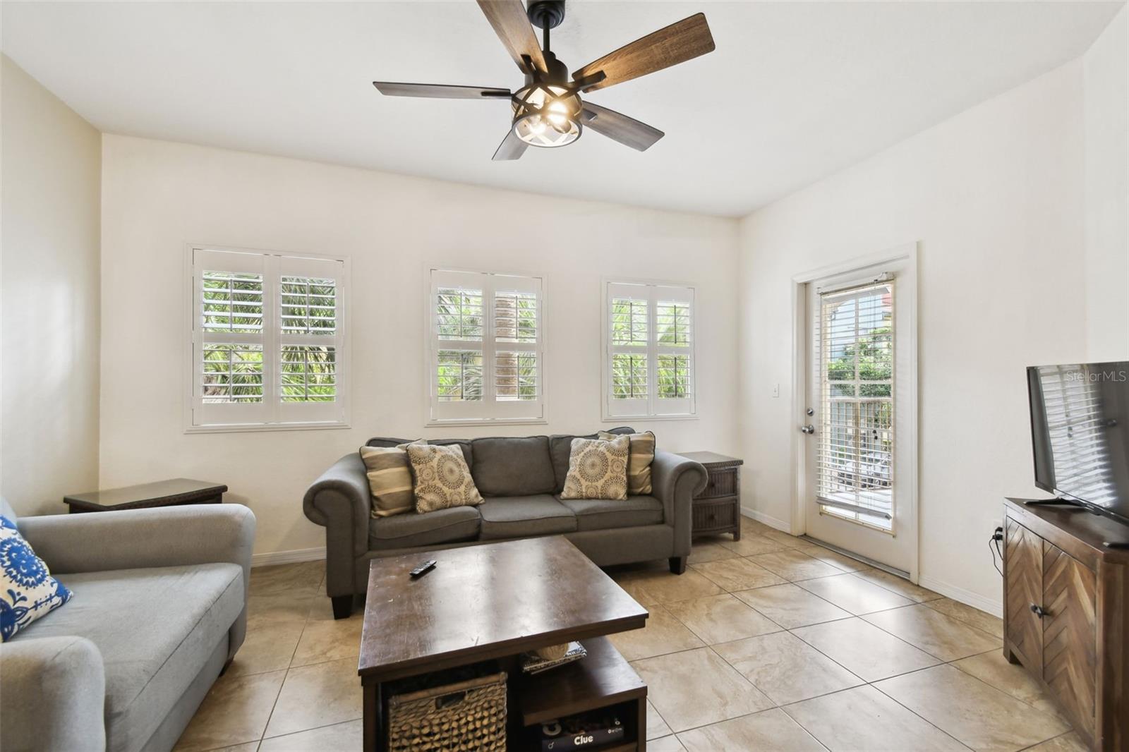 Image 14 of 35 For 504 Armenia Avenue 1329b