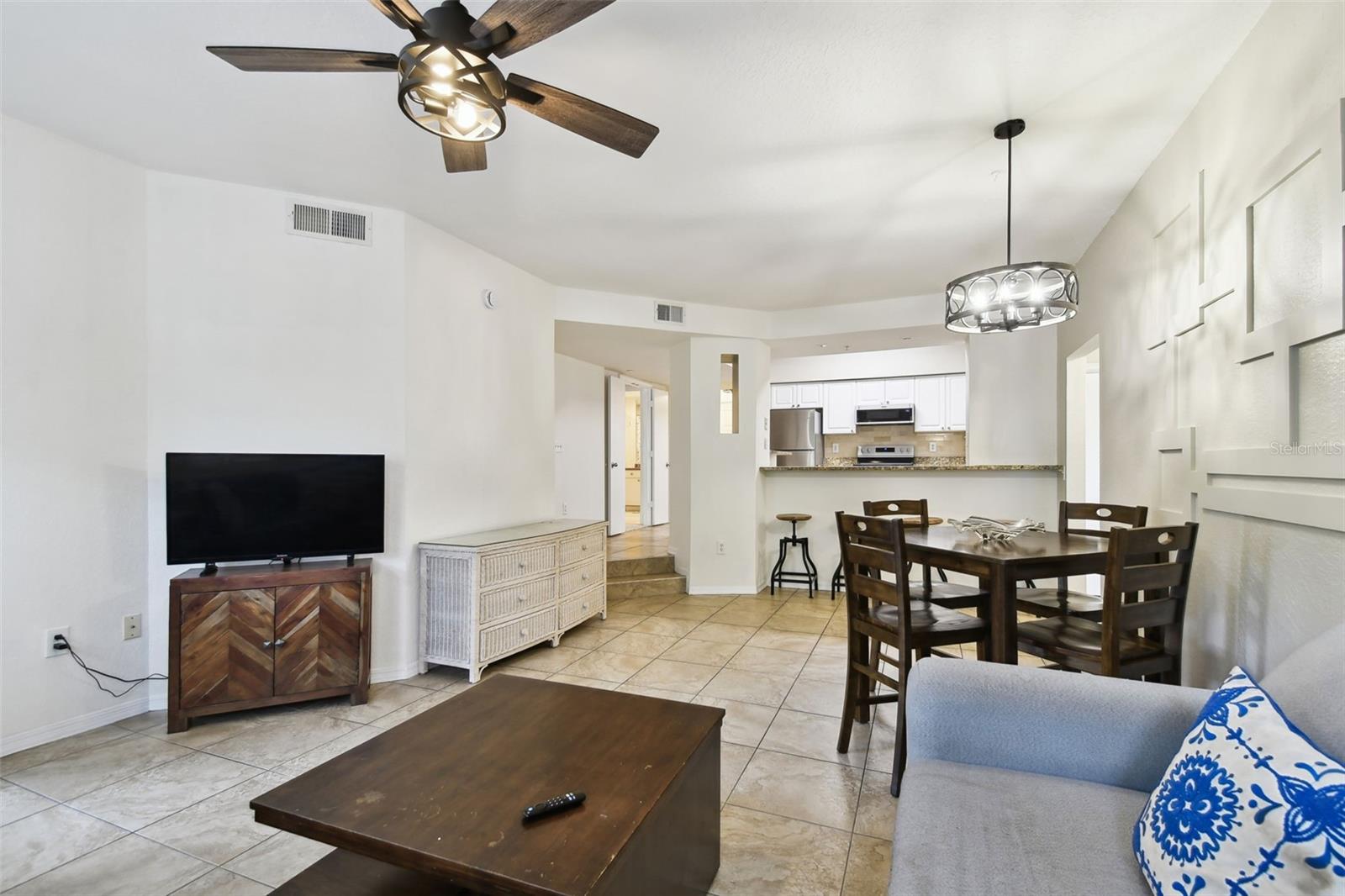 Image 15 of 35 For 504 Armenia Avenue 1329b