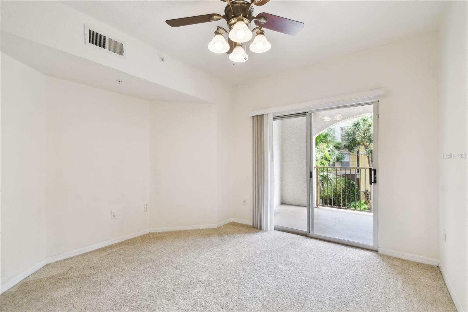 Image 23 of 35 For 504 Armenia Avenue 1329b