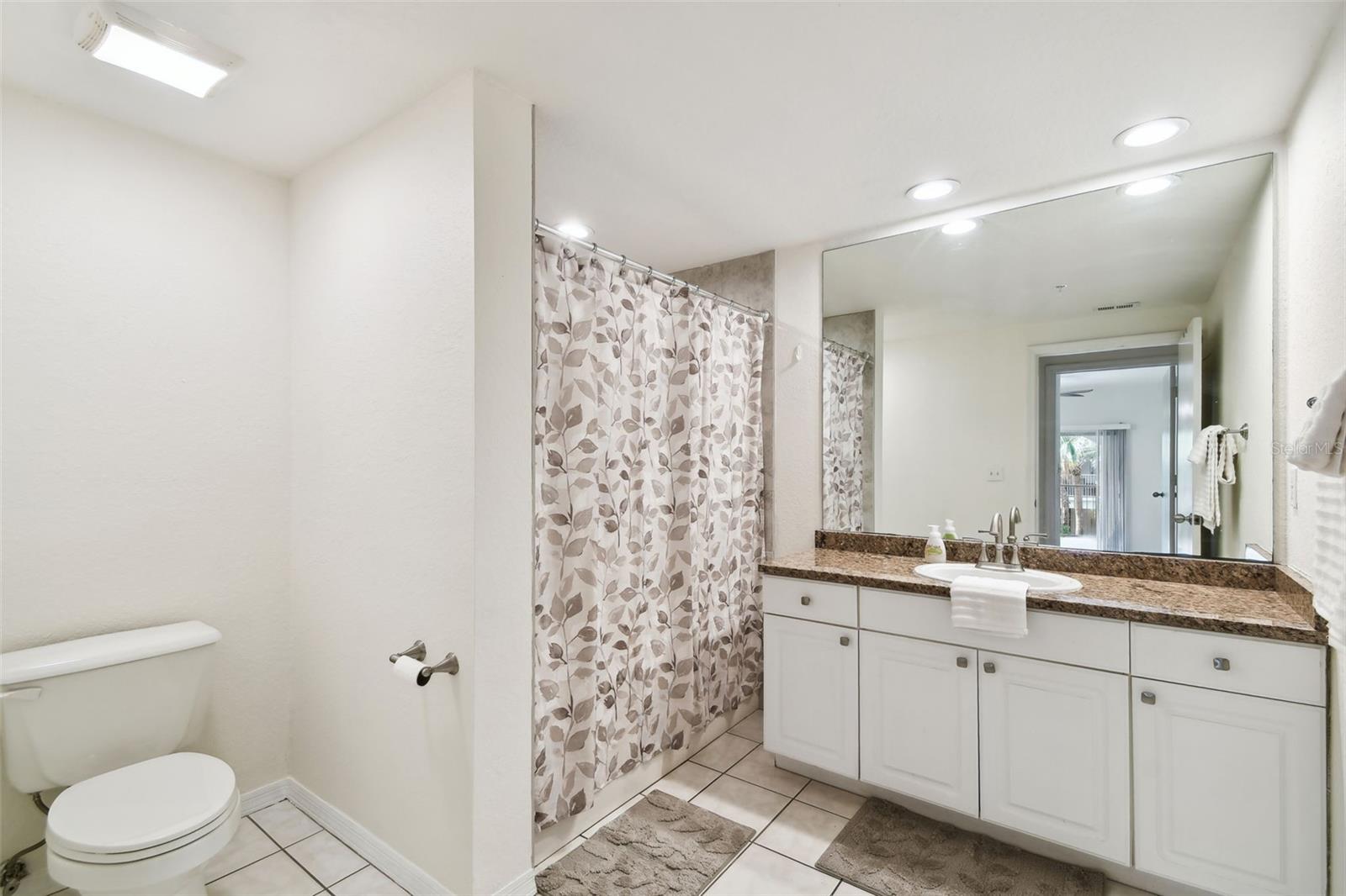 Image 24 of 35 For 504 Armenia Avenue 1329b