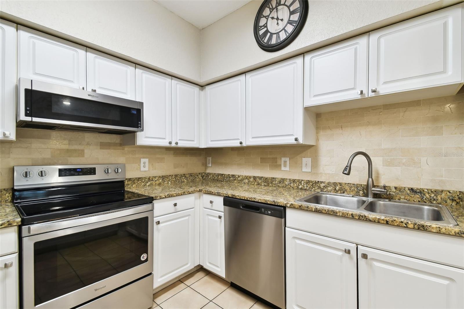 Image 6 of 35 For 504 Armenia Avenue 1329b