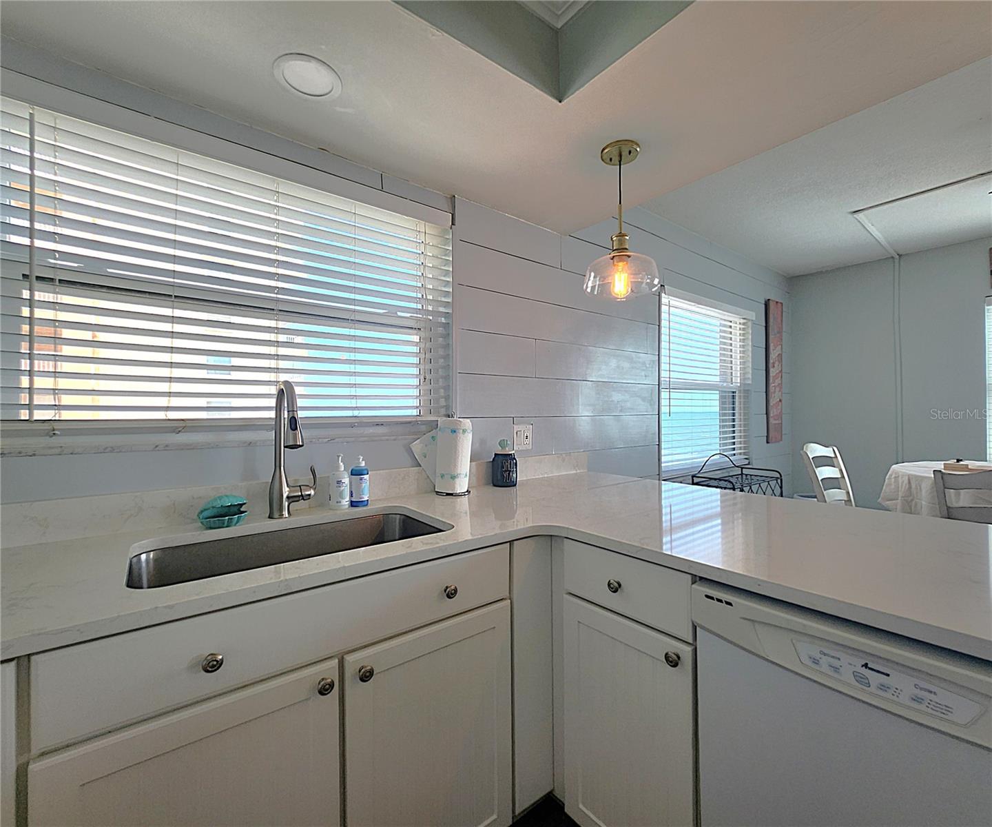 Image 18 of 44 For 18650 Gulf Boulevard 314