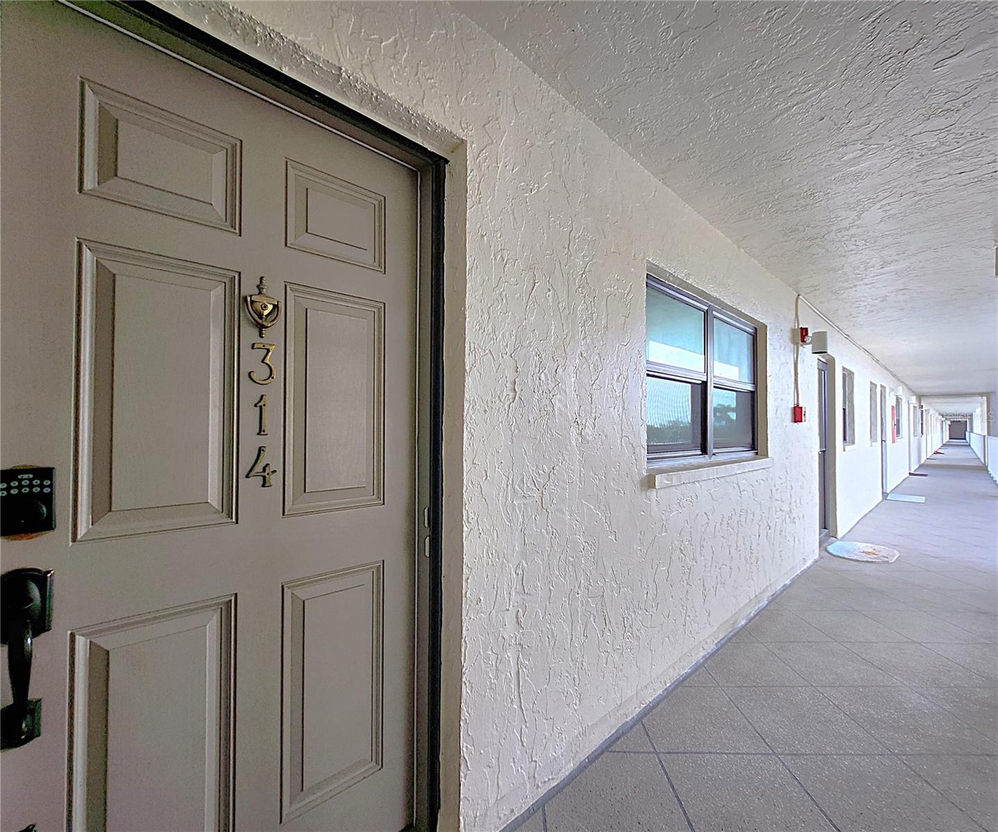 Image 3 of 44 For 18650 Gulf Boulevard 314