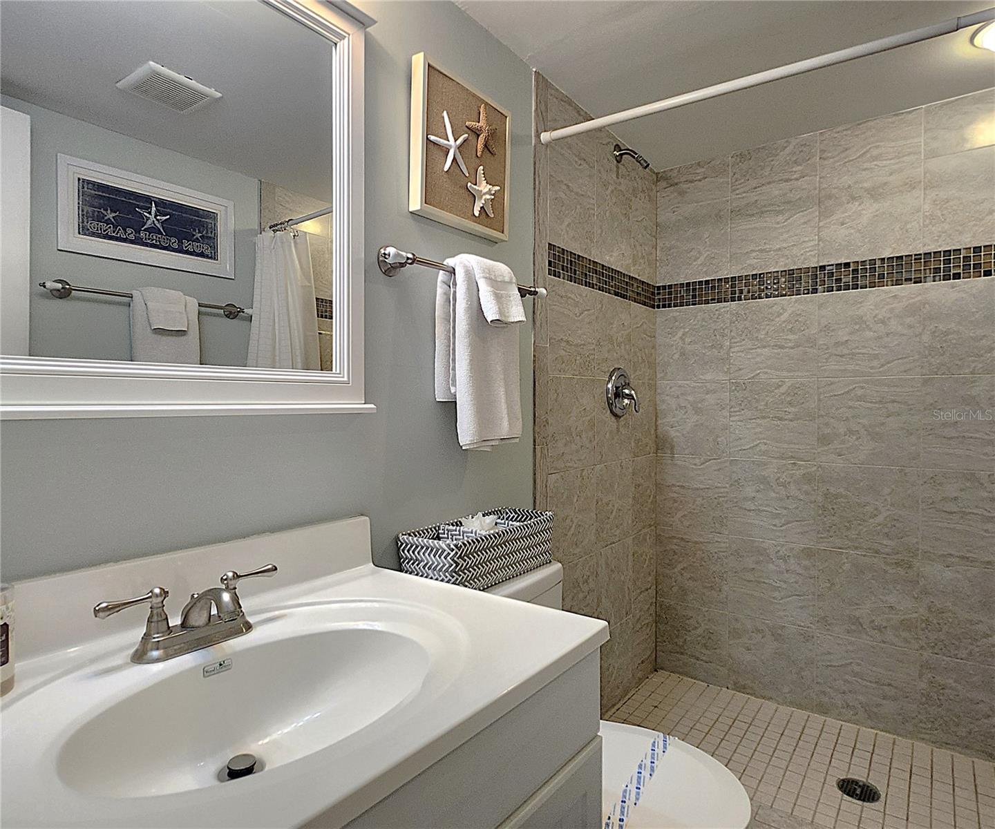 Image 35 of 44 For 18650 Gulf Boulevard 314
