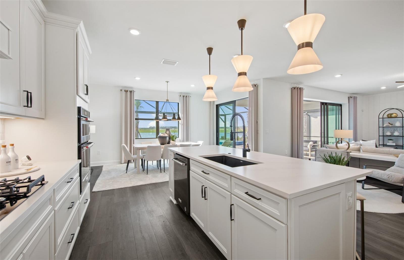 Image 14 of 59 For 16423 Sapphire Point Drive