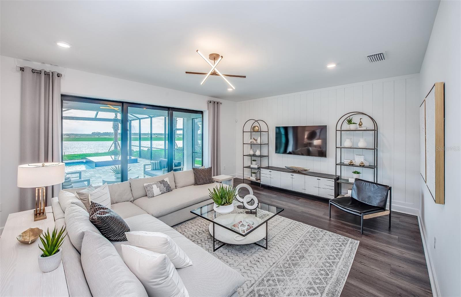 Image 17 of 59 For 16423 Sapphire Point Drive