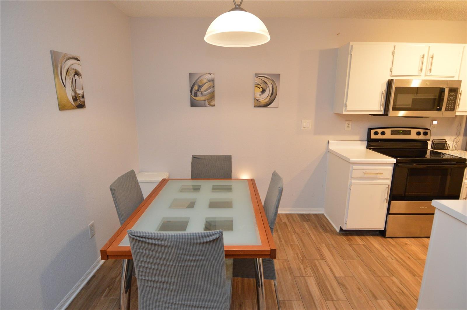 Image 14 of 97 For 10265 Gandy Boulevard N 1409