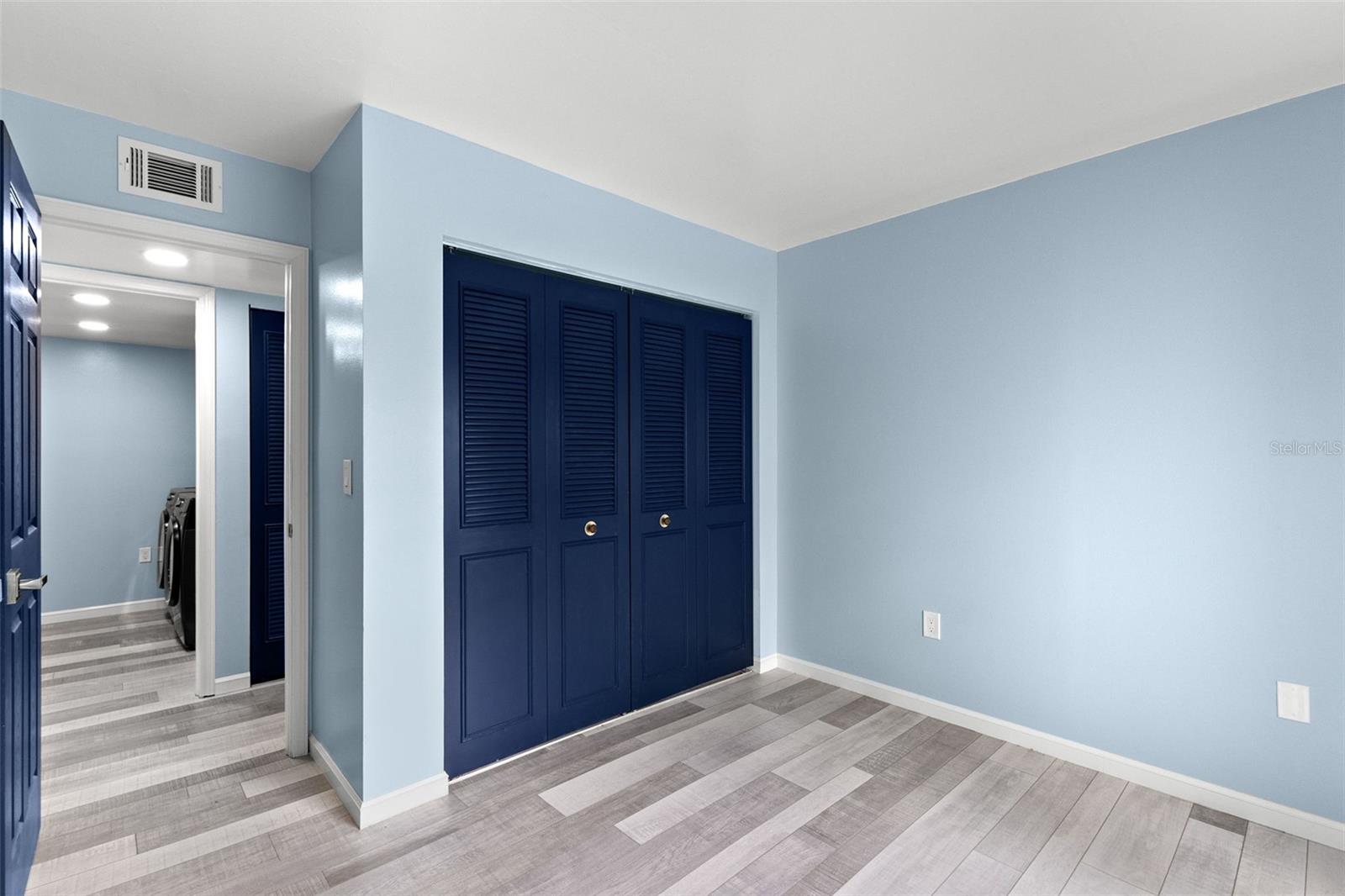 Image 21 of 28 For 2688 Pine Ridge Way N B1