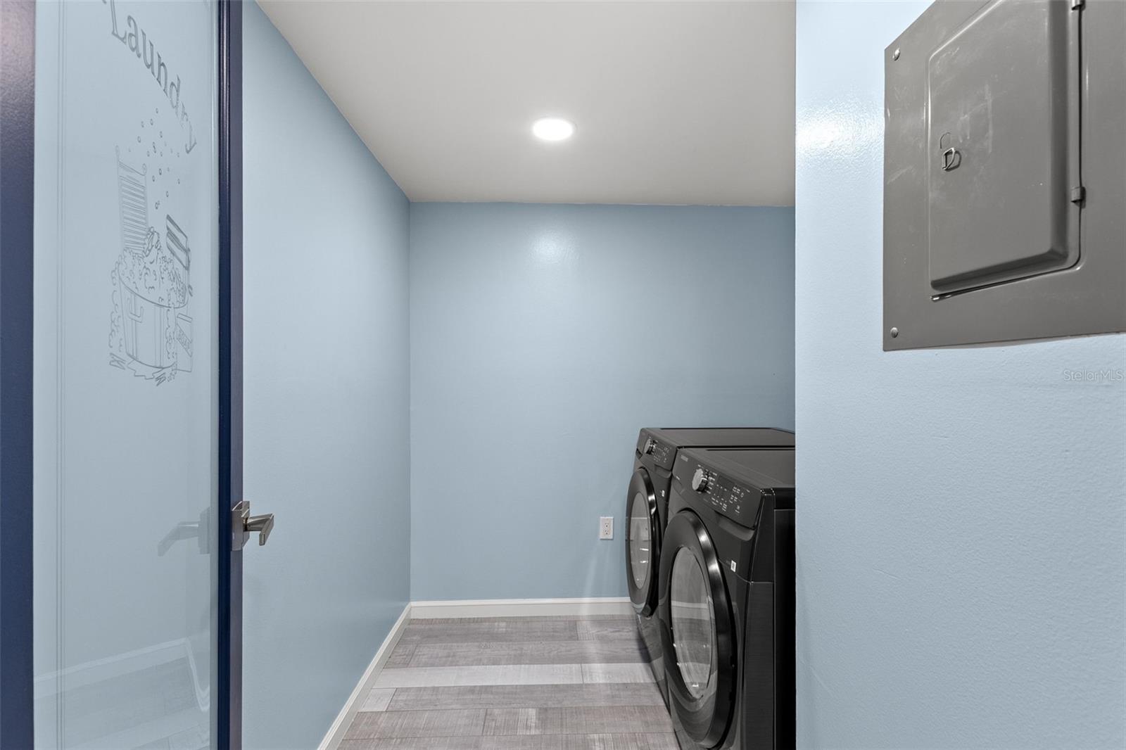 Image 23 of 28 For 2688 Pine Ridge Way N B1