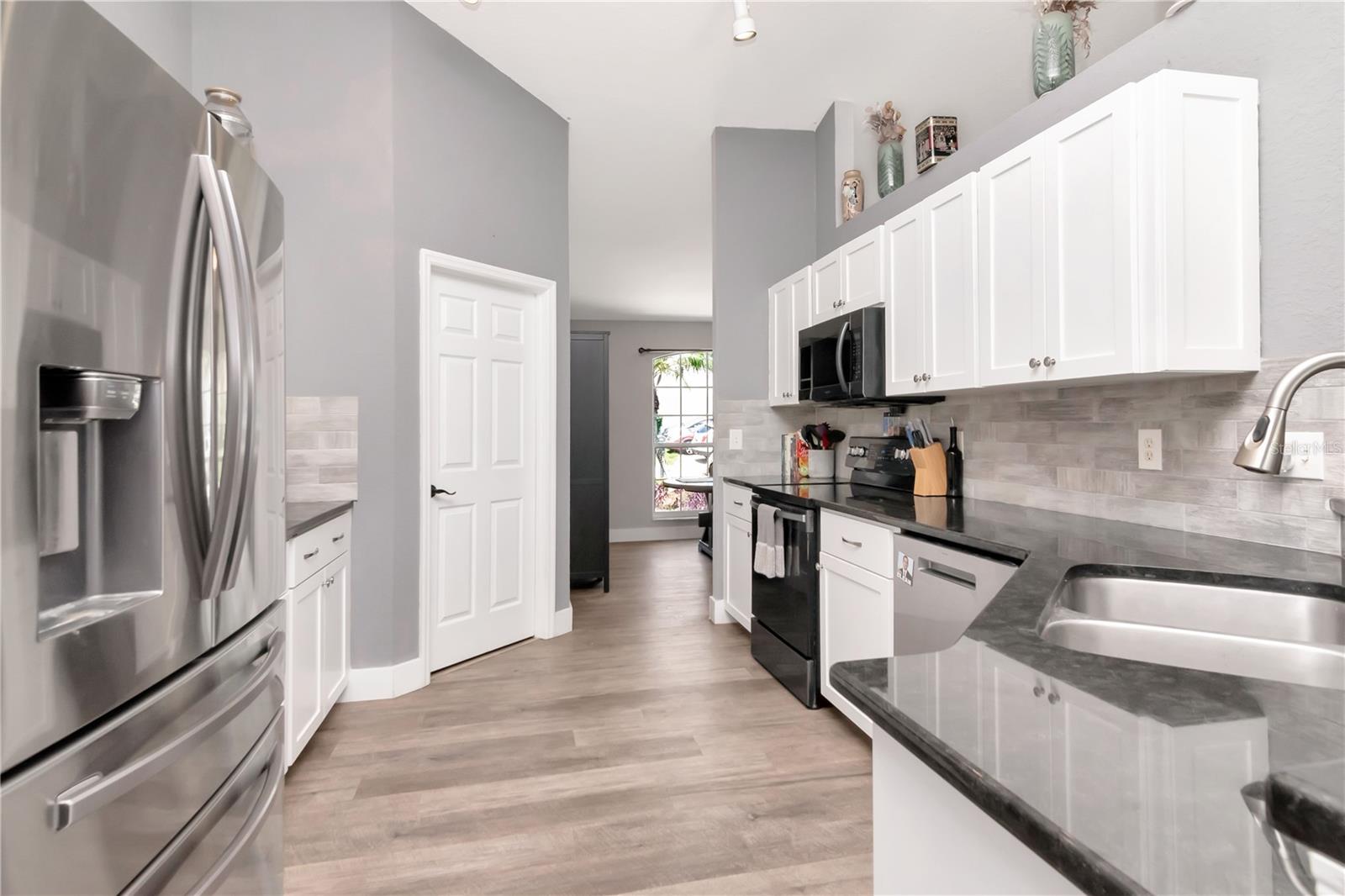 Image 17 of 51 For 2869 Hickory Ridge Drive
