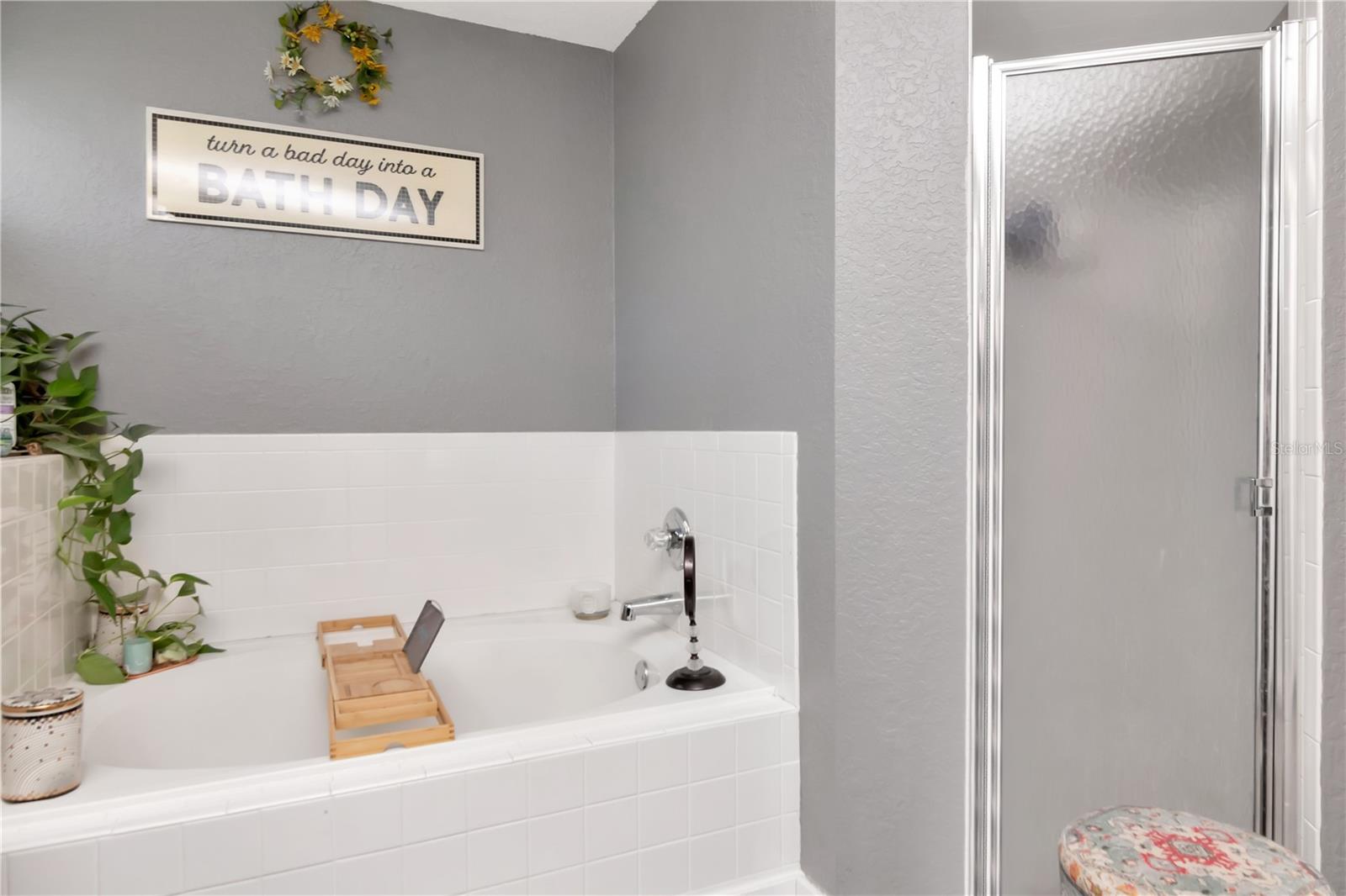 Image 25 of 51 For 2869 Hickory Ridge Drive