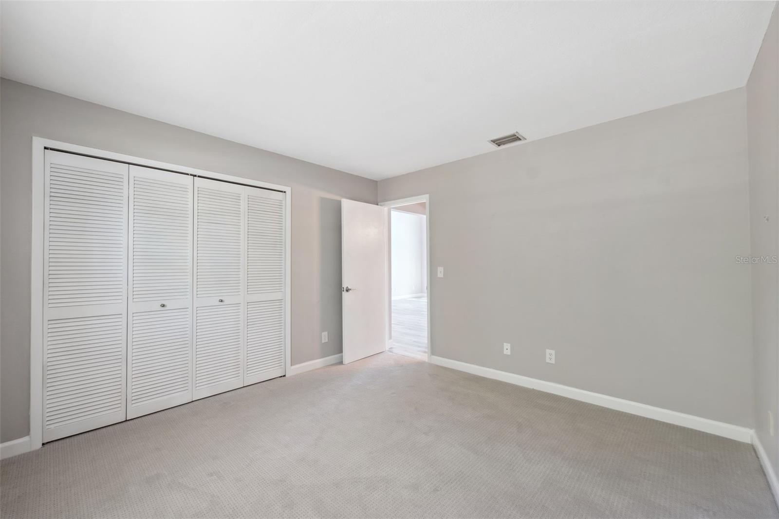 Image 23 of 44 For 428 Klosterman Road W