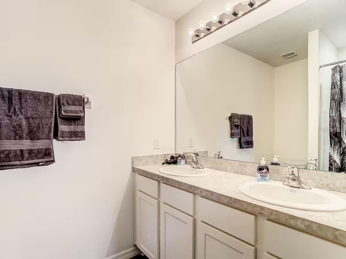 Image 20 of 43 For 10024 Merry Fawn Court