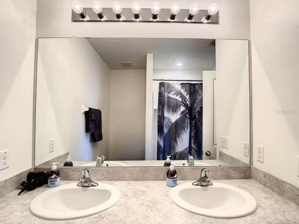 Image 21 of 43 For 10024 Merry Fawn Court