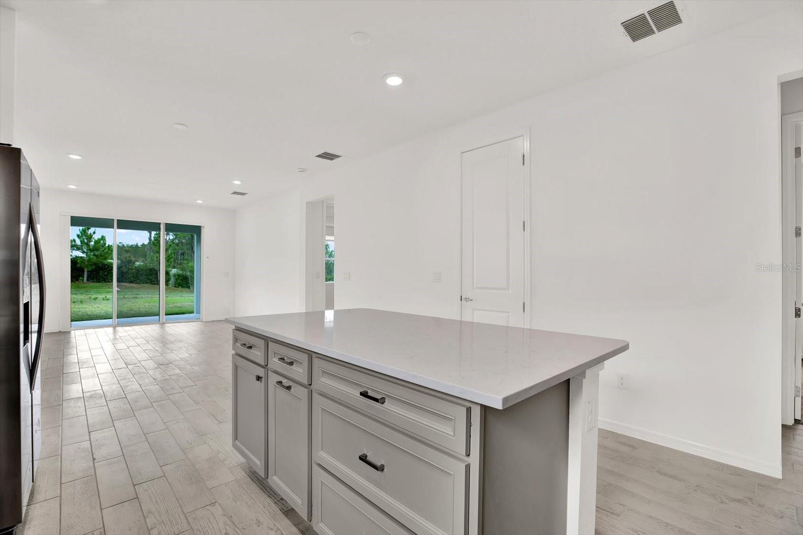 Image 7 of 42 For 6019 Shorebird Branch