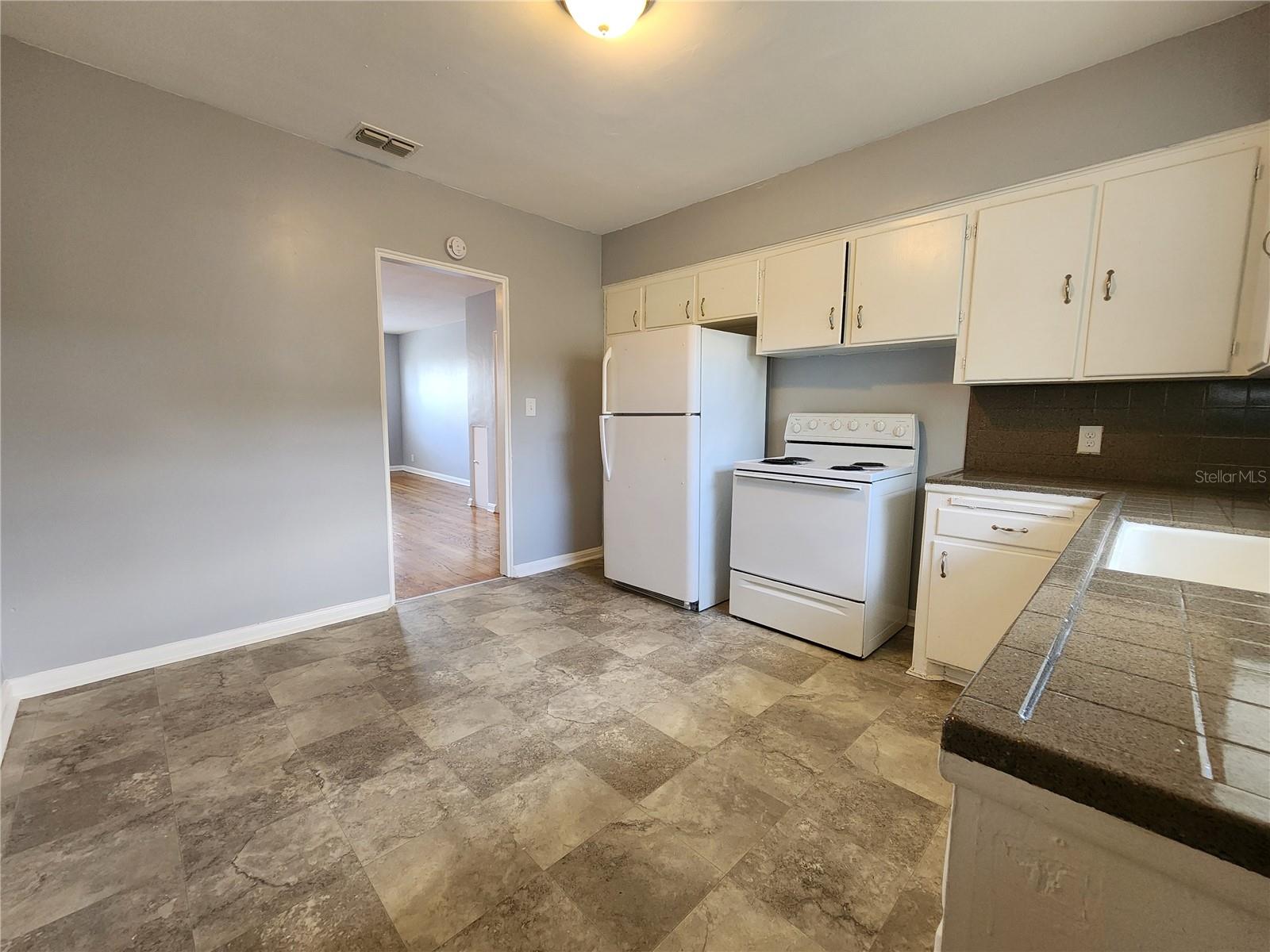 Image 4 of 4 For 3148 Belden Street 3