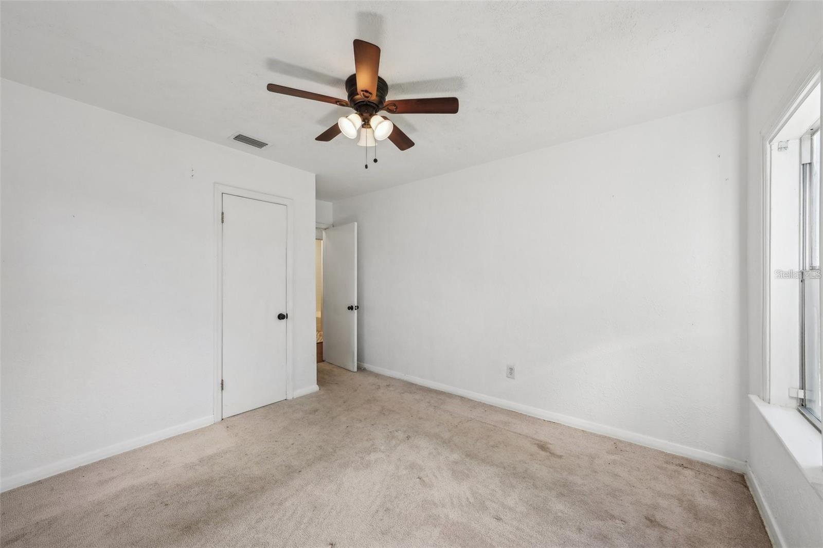 Image 18 of 23 For 3915 Ola Avenue