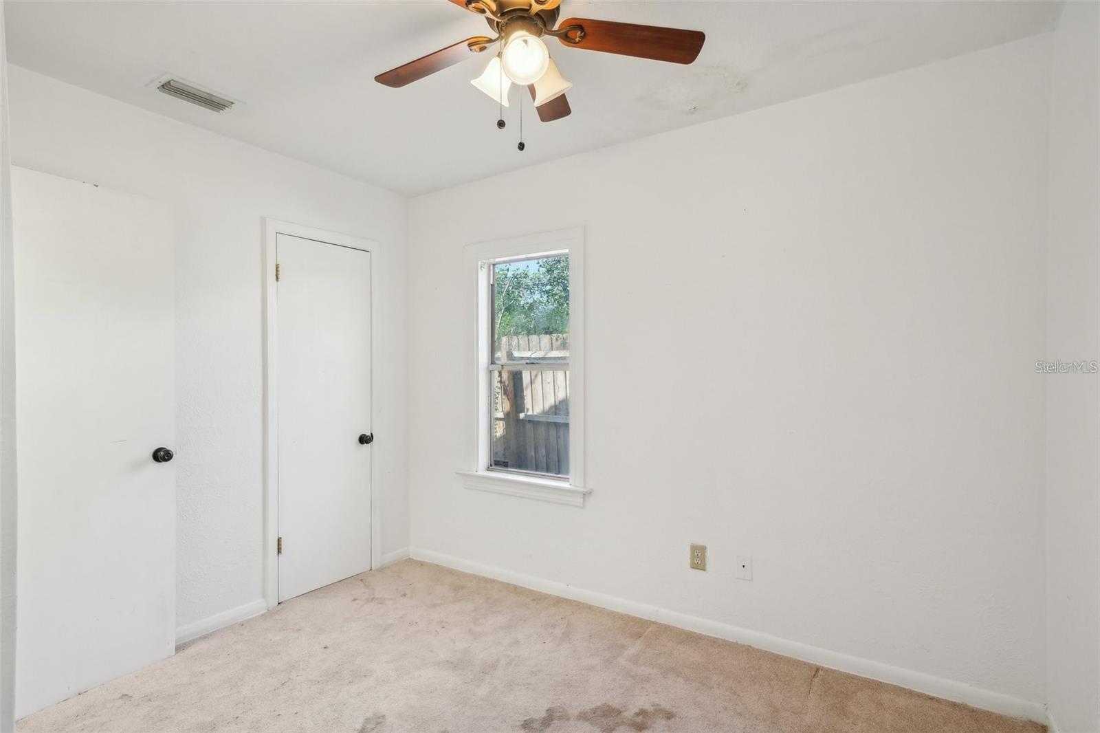 Image 19 of 23 For 3915 Ola Avenue