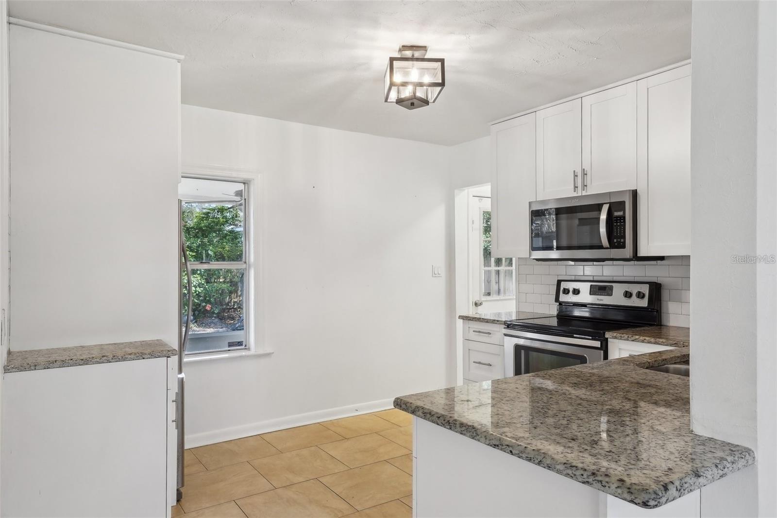 Image 6 of 23 For 3915 Ola Avenue